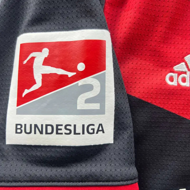Ingolstadt 2017-18 Adidas vendég Tobias Schröck foci mez L-es