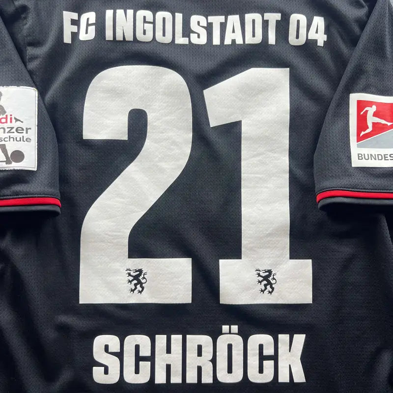 Ingolstadt 2017-18 Adidas vendég Tobias Schröck foci mez L-es