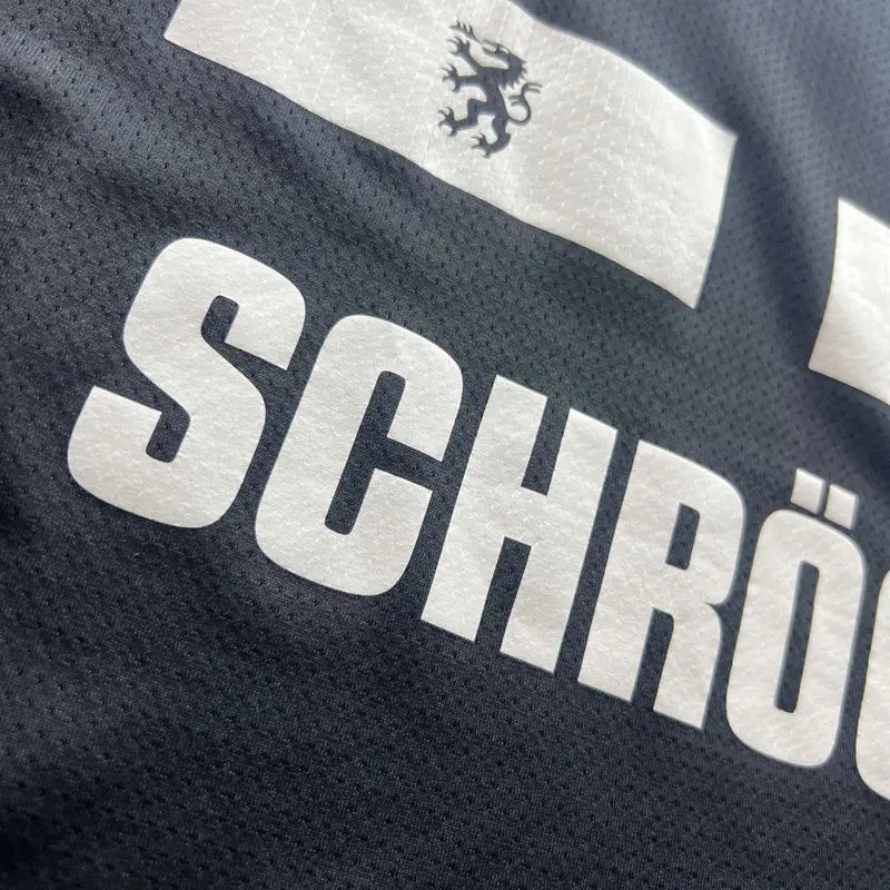 Ingolstadt 2017-18 Adidas vendég Tobias Schröck foci mez L-es