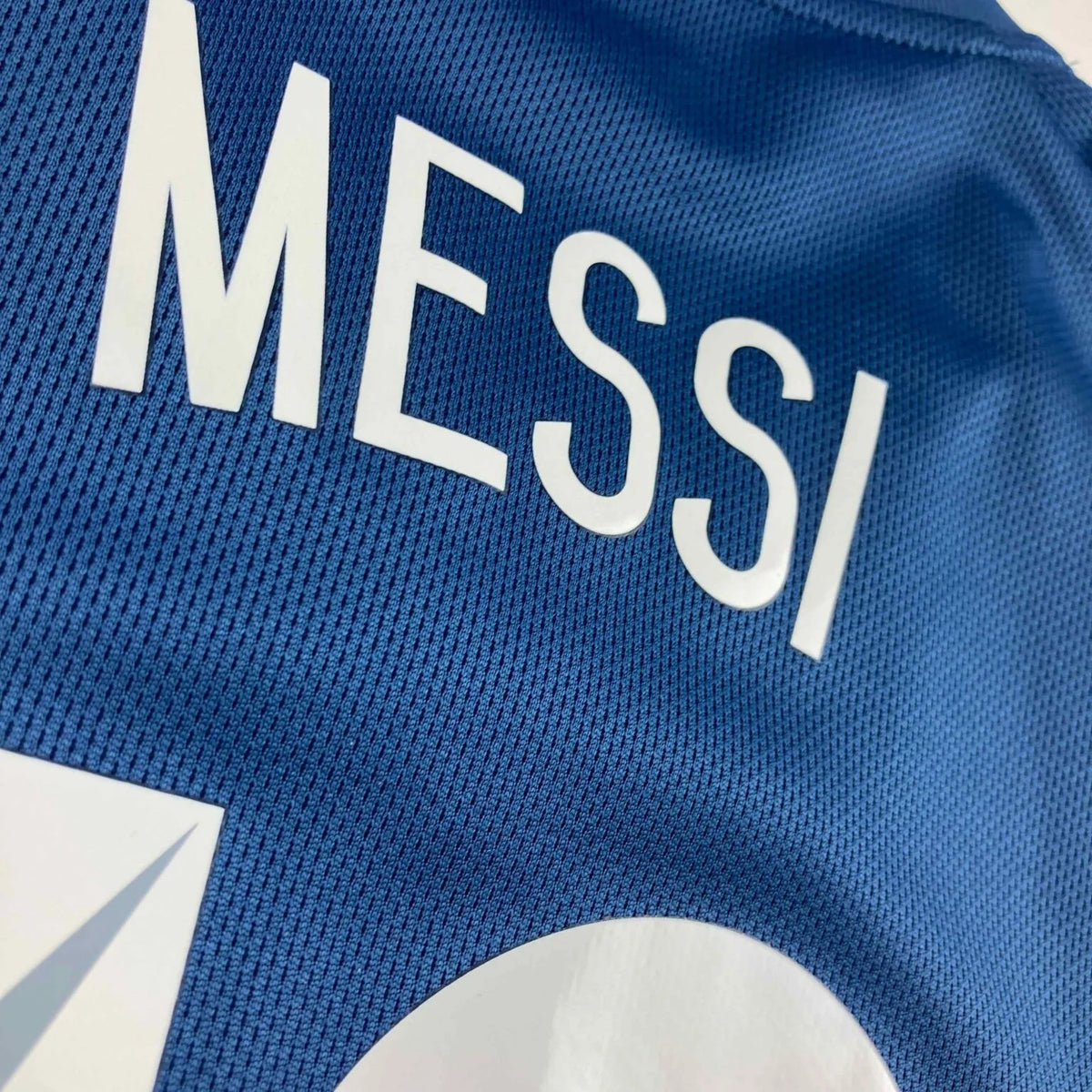 Argentina 2015-17 Adidas away Lionel Messi football shirt size S