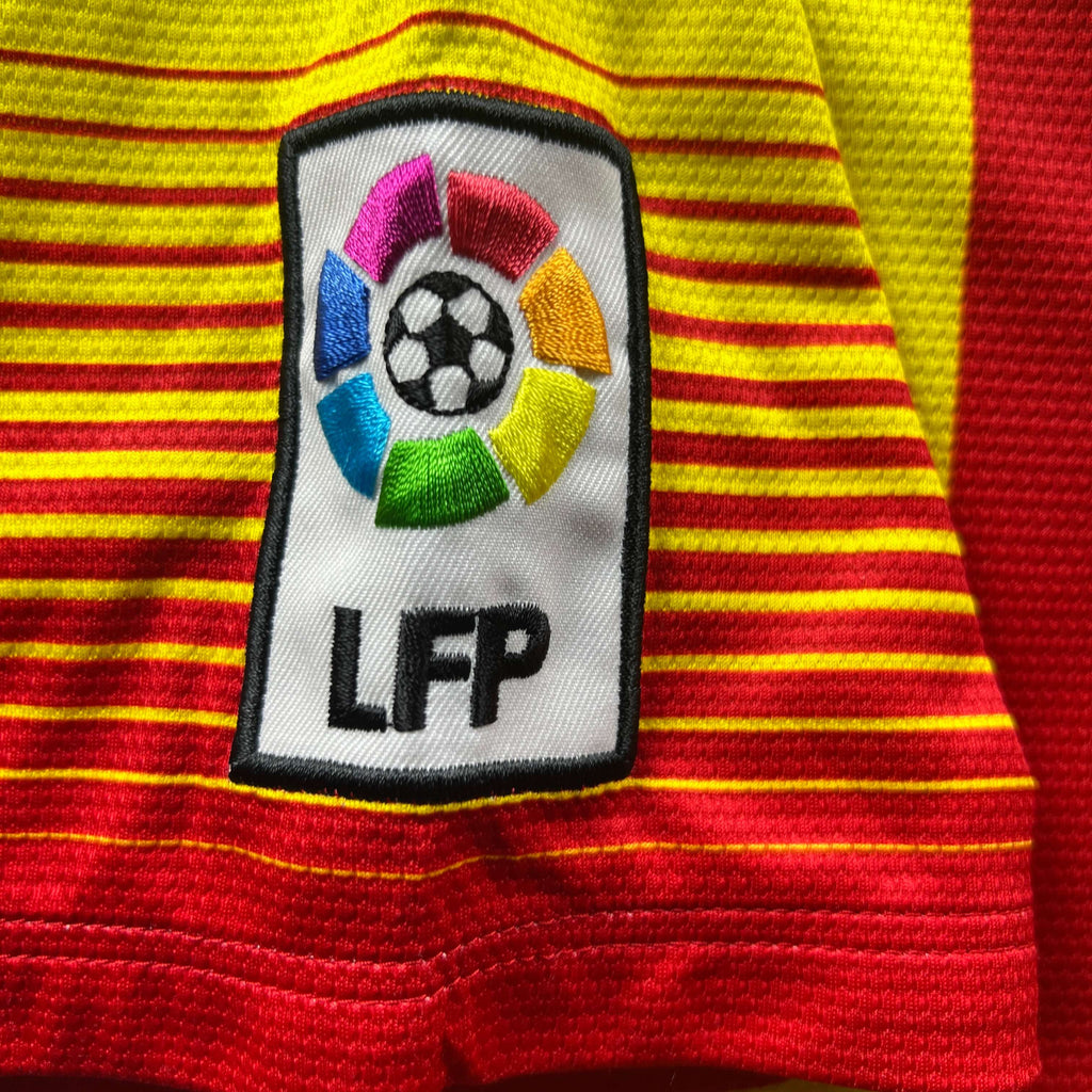 Barcelona 2013-14 Nike away Lionel Messi football shirt size M