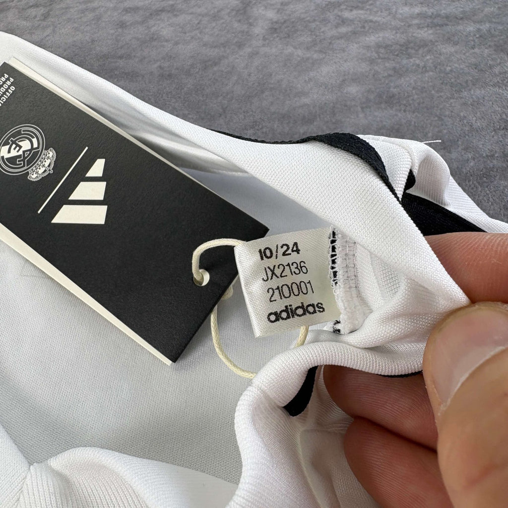 Real Madrid 2024-25 Adidas home *NEW* football shirt size L