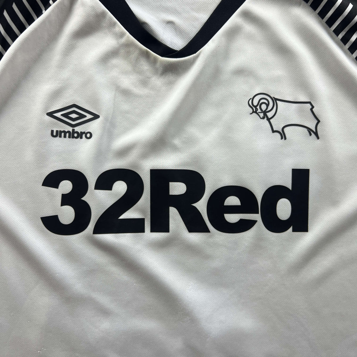 Derby County 2019-20 Umbro home Duane Holmes football shirt size 3XL