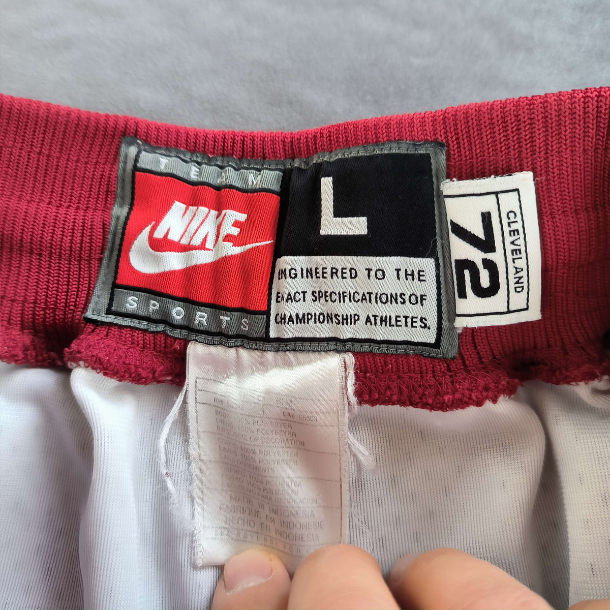 Cleveland Cavaliers Nike Throwback NBA shorts size L