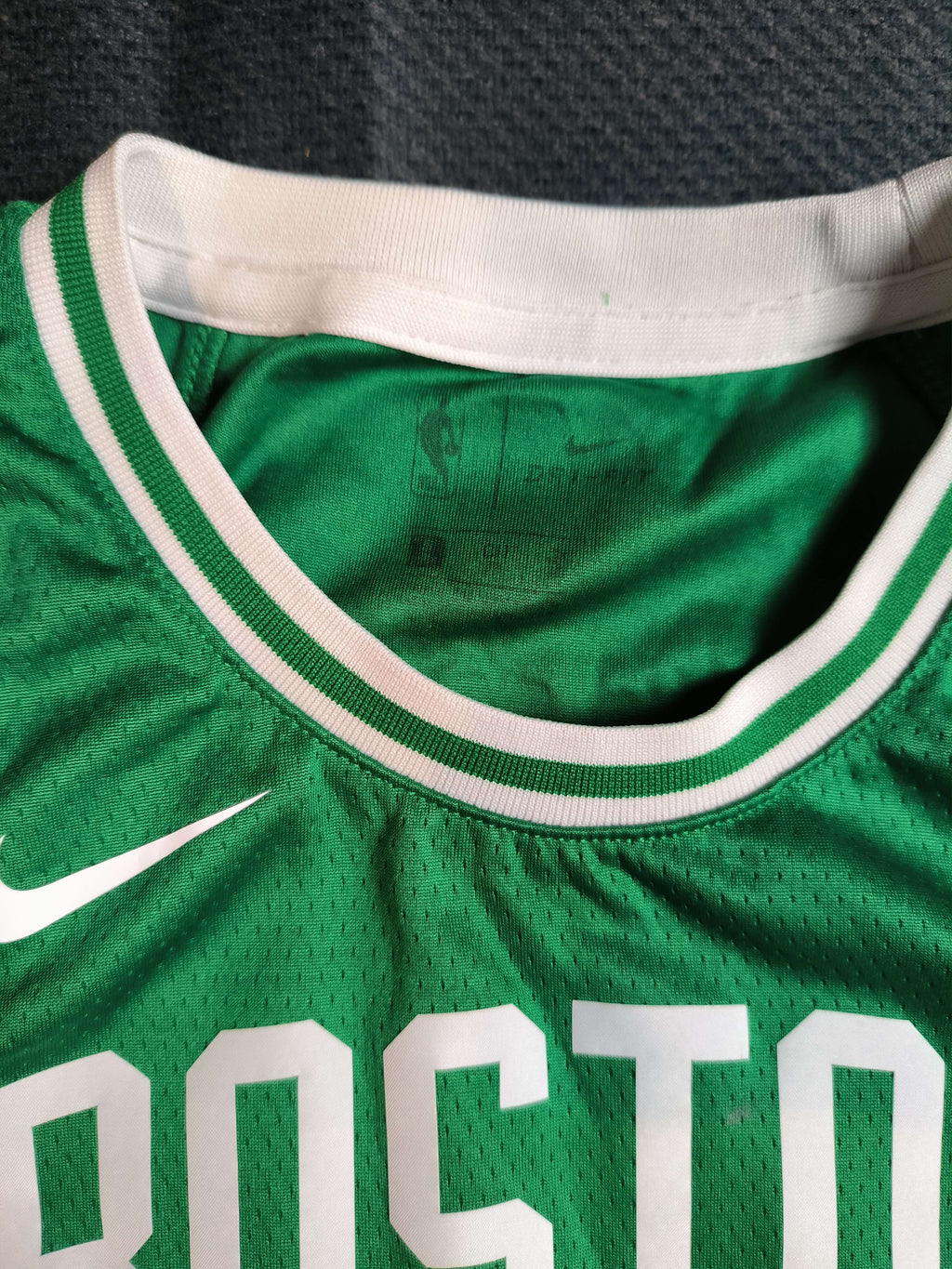 Boston Celtics Kyrie Irving Nike NBA jersey size Youth S