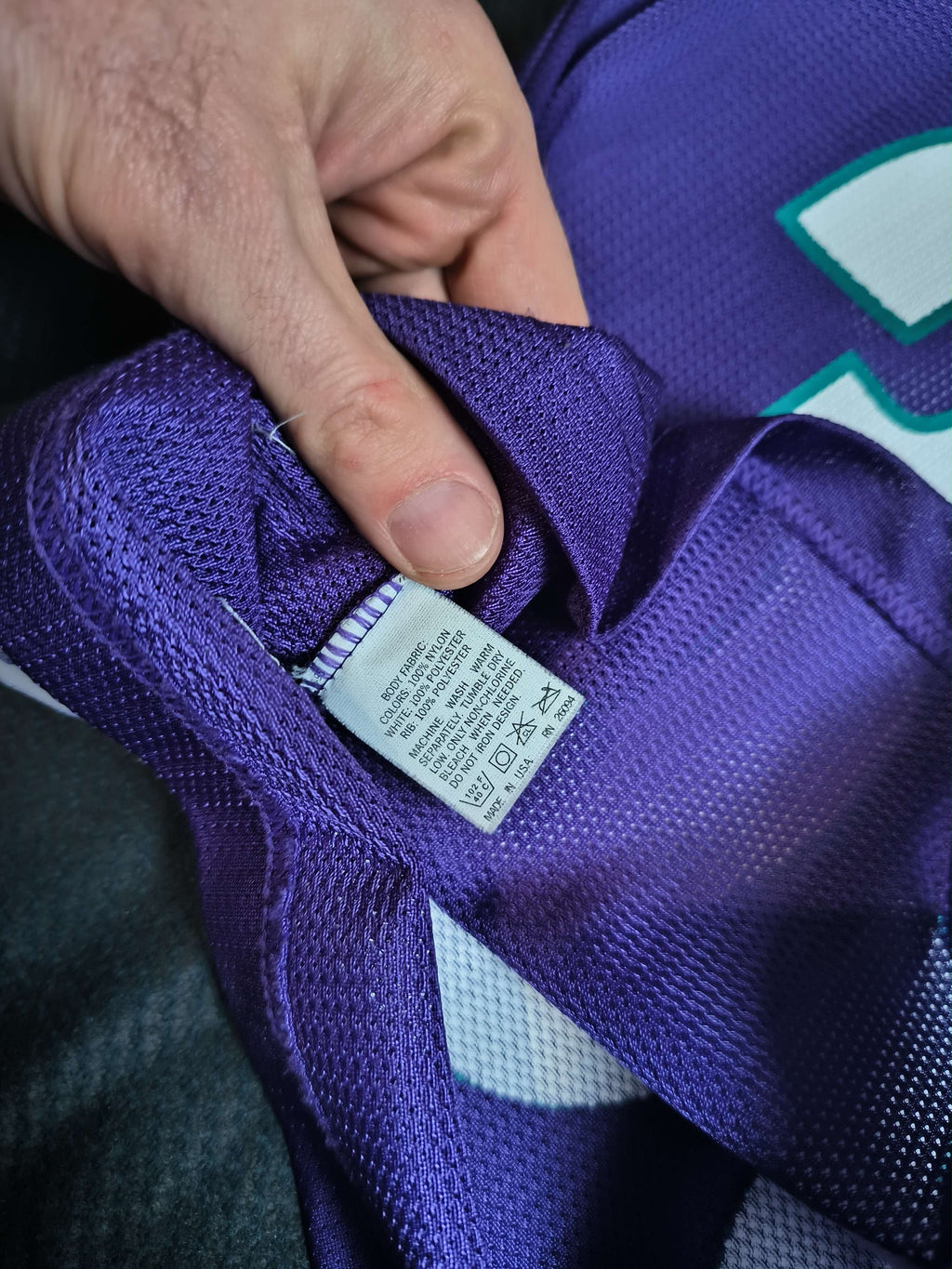 Charlotte Hornets Alonzo Mourning Champion NBA jersey size 36
