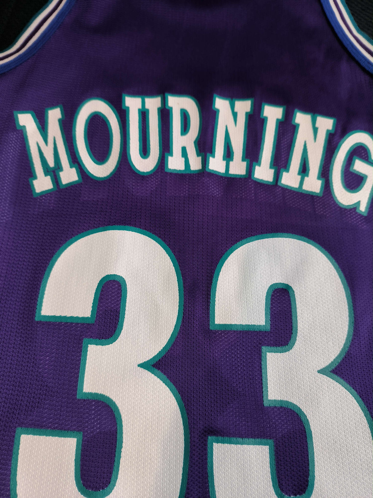 Charlotte Hornets Alonzo Mourning Champion NBA mez 36