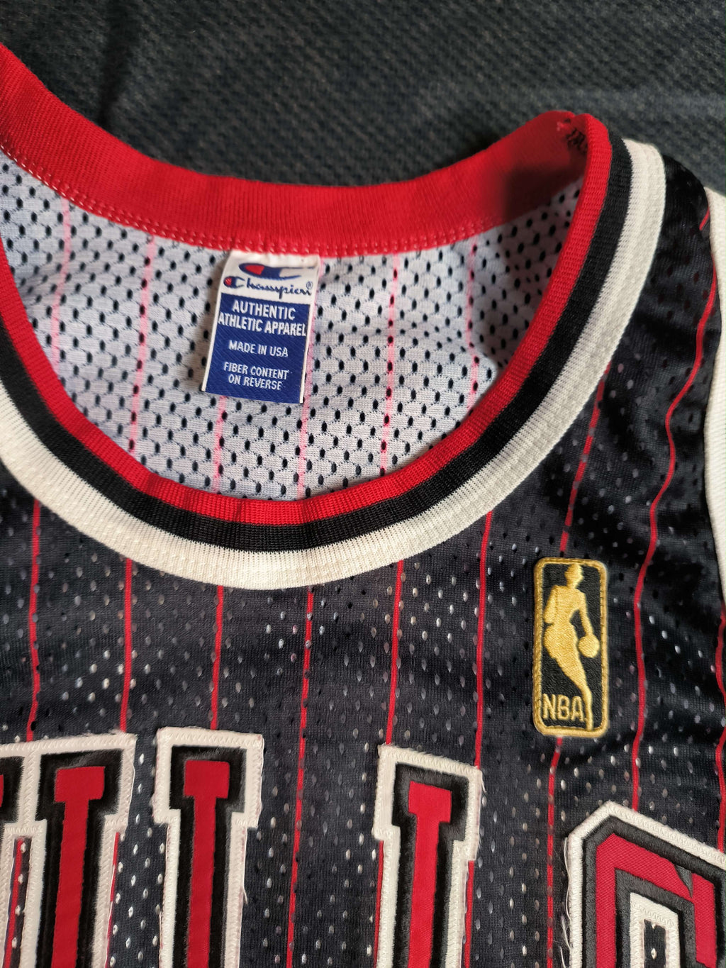 Chicago Bulls Michael Jordan Gold Logo Champion Authentic NBA jersey size 44