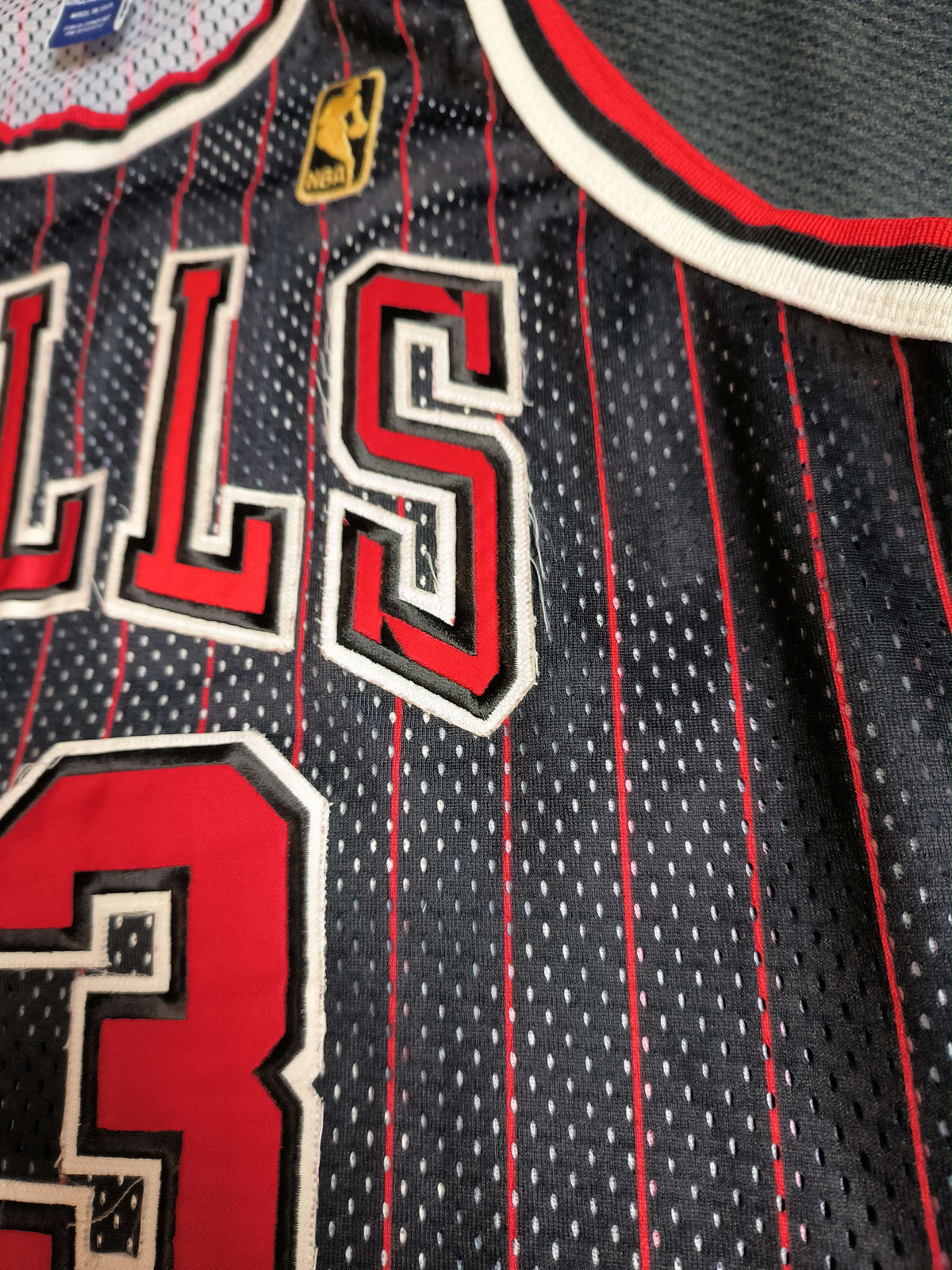 Chicago Bulls Michael Jordan Gold Logo Champion Authentic NBA mez 44