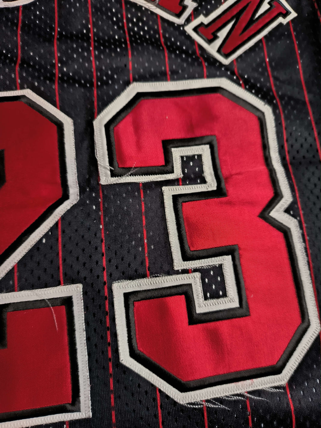 Chicago Bulls Michael Jordan Gold Logo Champion Authentic NBA jersey size 44