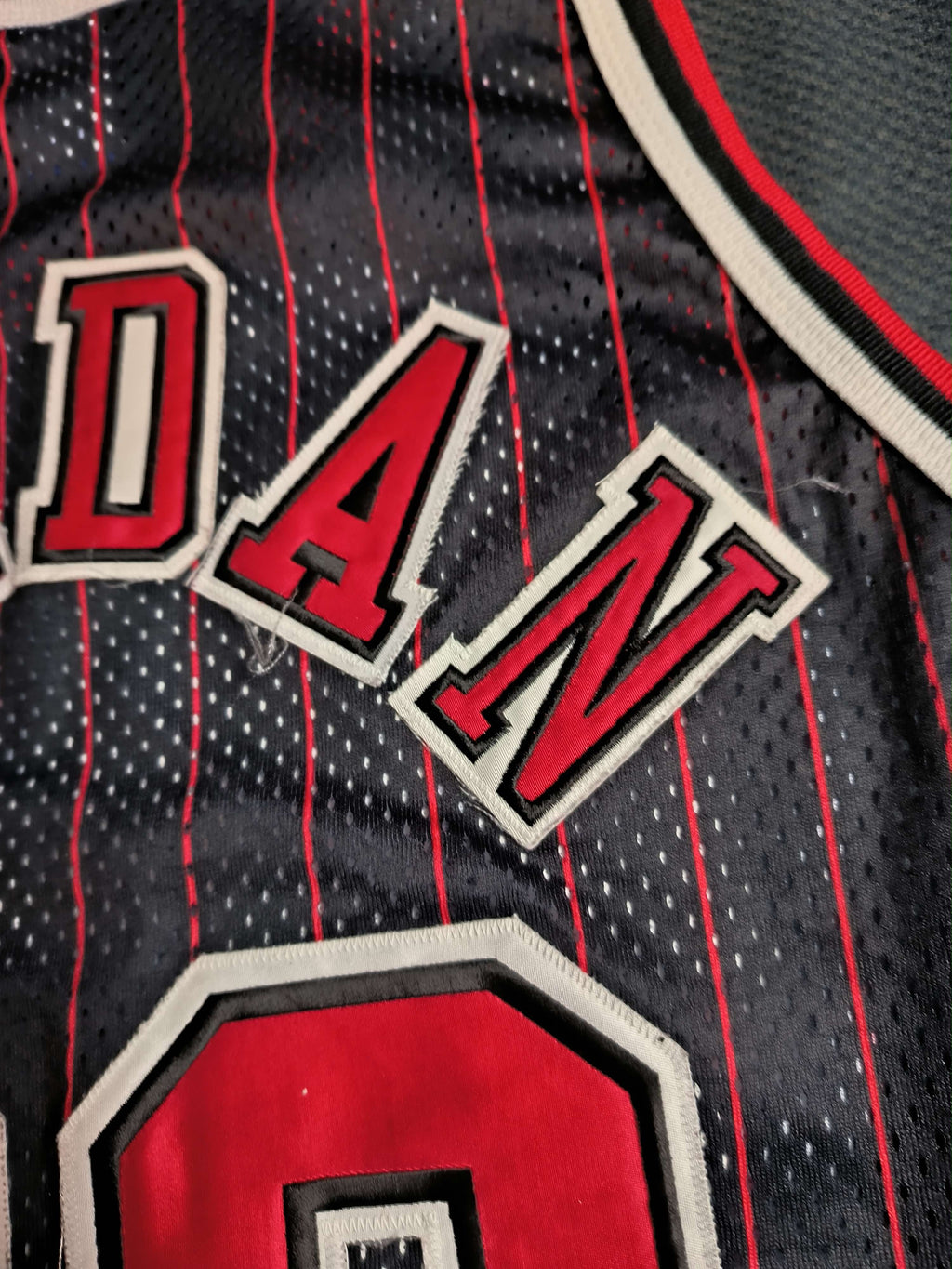 Chicago Bulls Michael Jordan Gold Logo Champion Authentic NBA jersey size 44