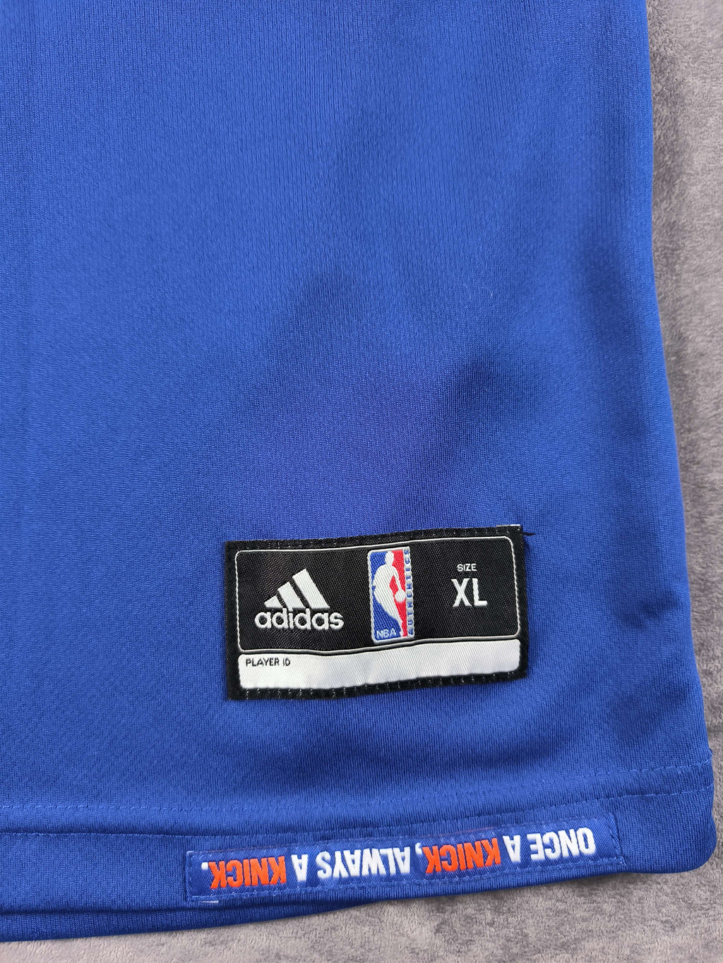 New York Knicks Kristaps Porzingis Adidas NBA mez Gyerek XL
