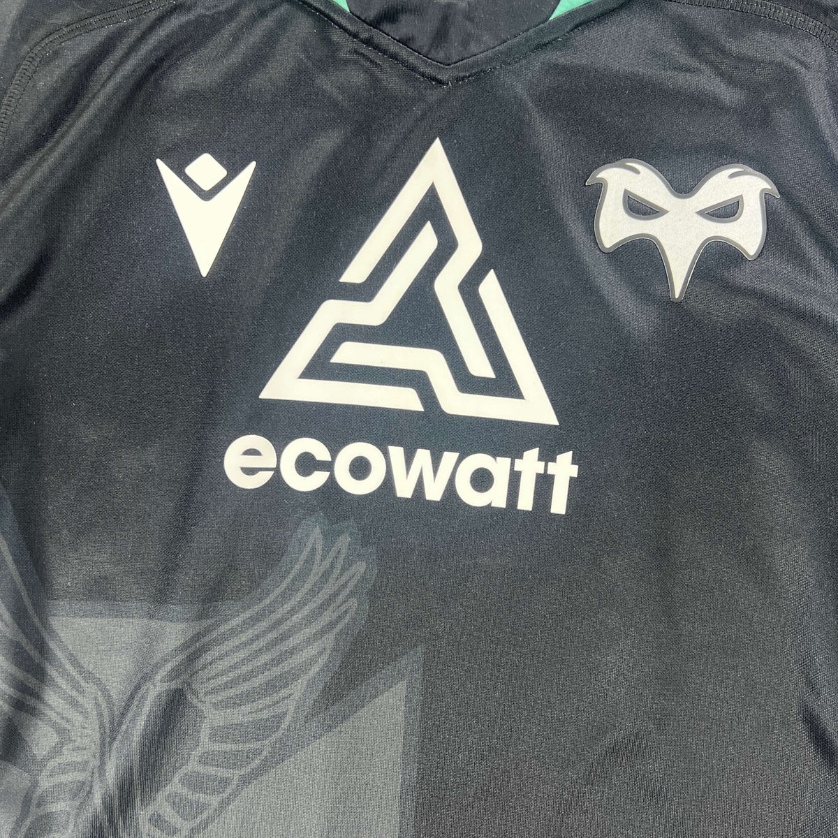 Ospreys Macron rugby shirt size M