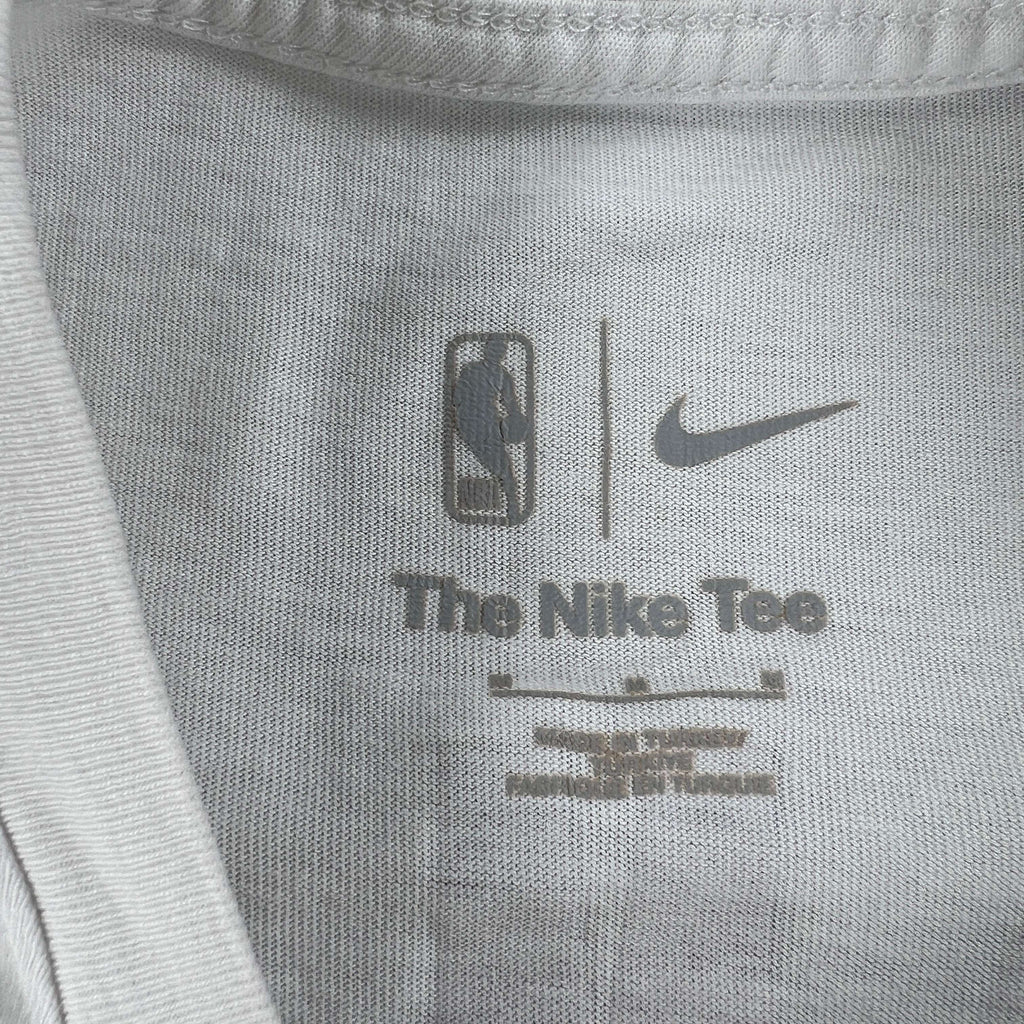 Los Angeles Lakers LeBron James Nike NBA t-shirt size M