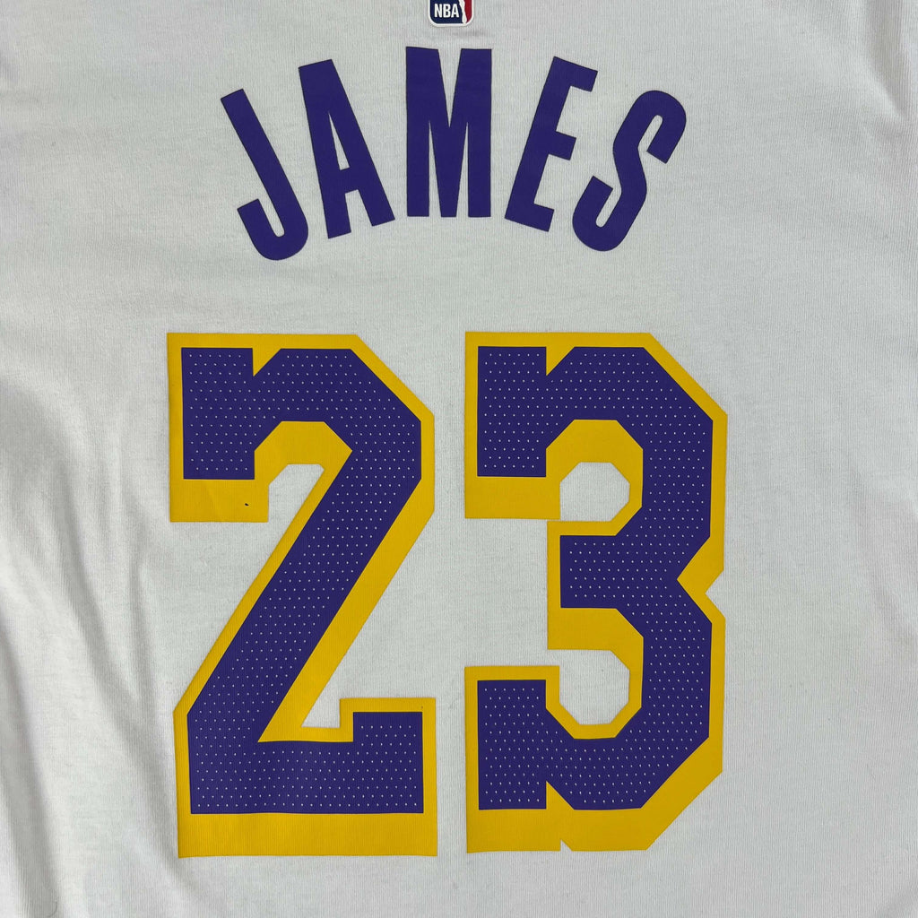 Los Angeles Lakers LeBron James Nike NBA t-shirt size M