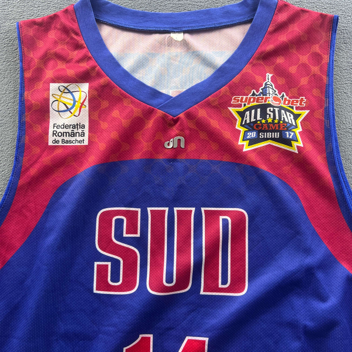 Sibiu All-Star Game Románia Dragusin kosárlabda mez L