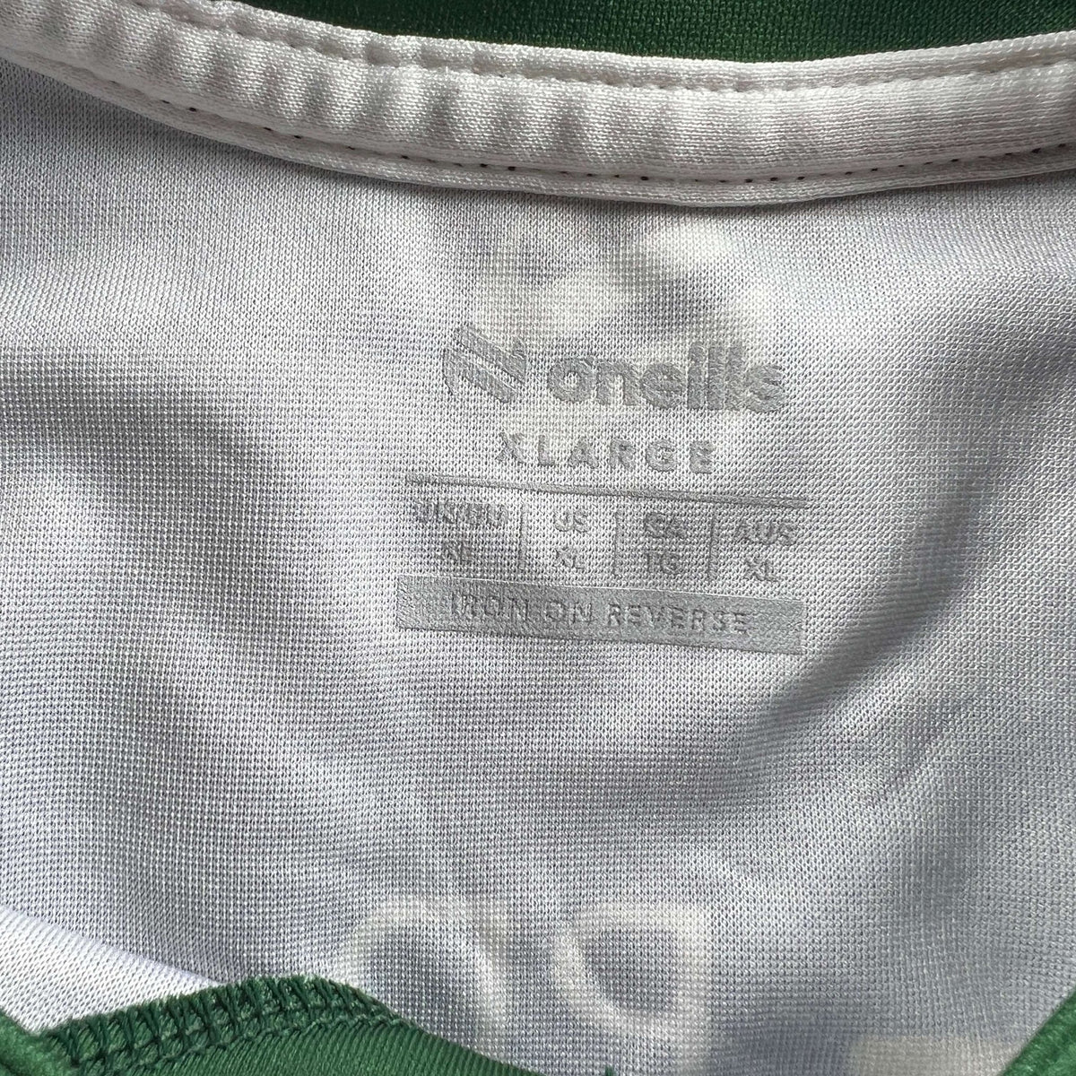 Selby O'Neills rugby shirt size XL
