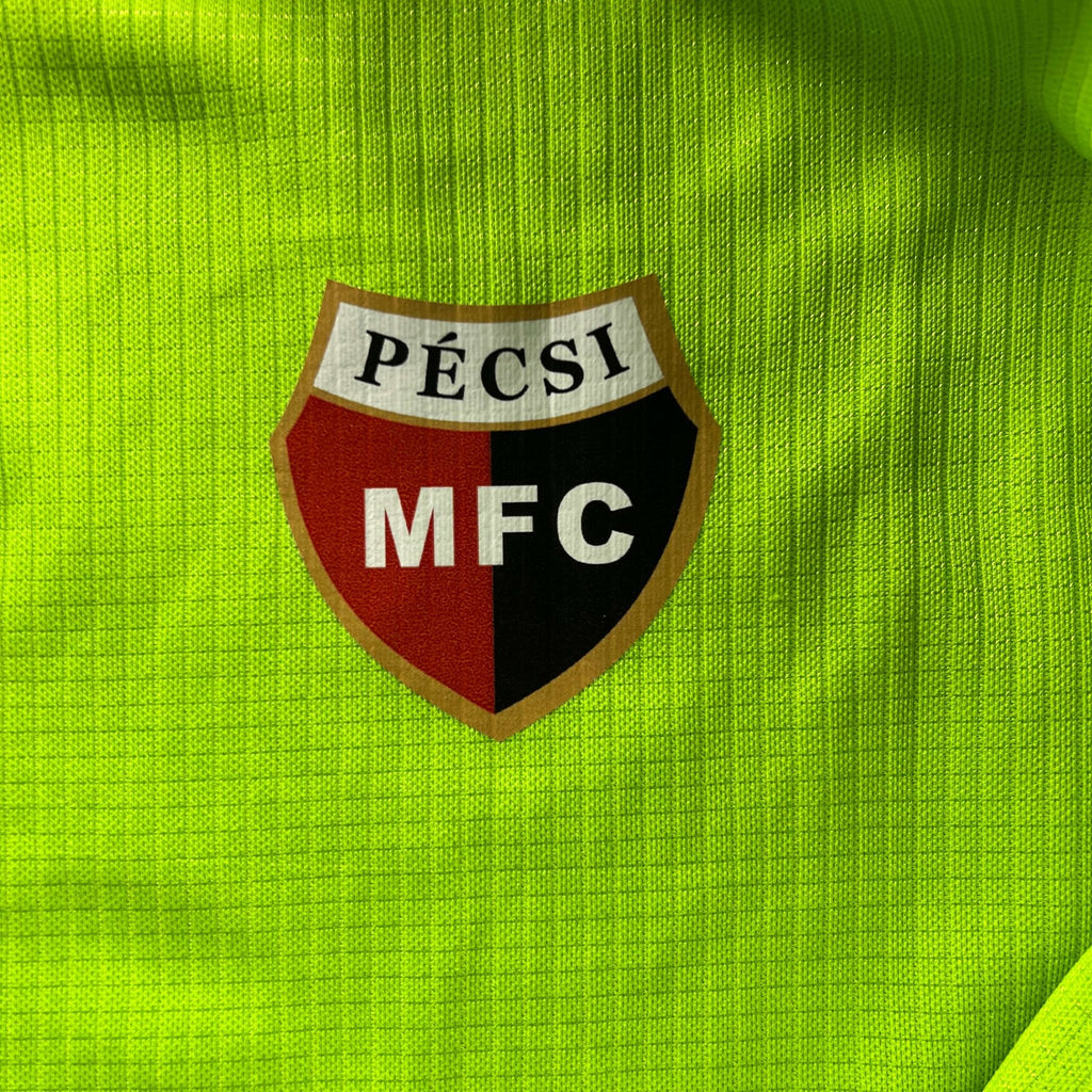 Pécsi MFC Alpas goalkeeper football shirt size S
