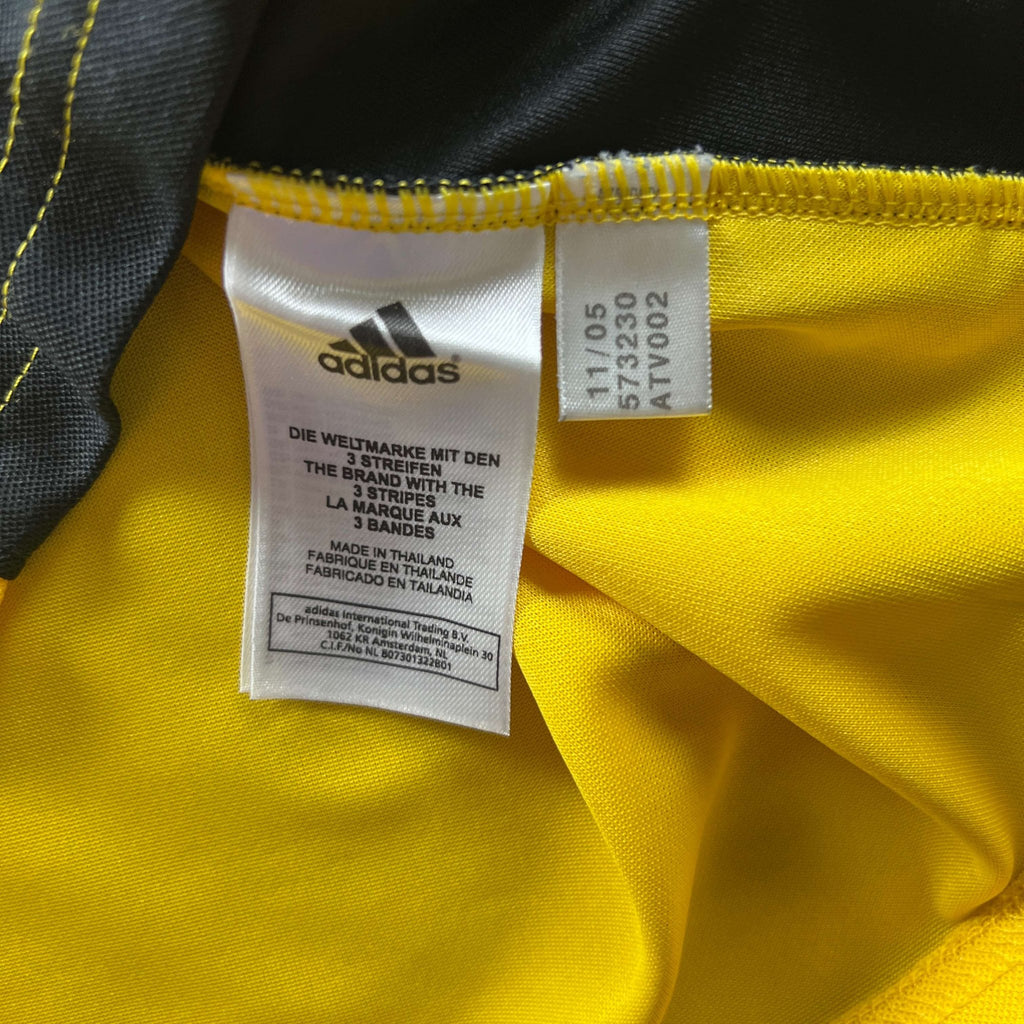 Malaysia 2006 Adidas #4 handball jersey size S