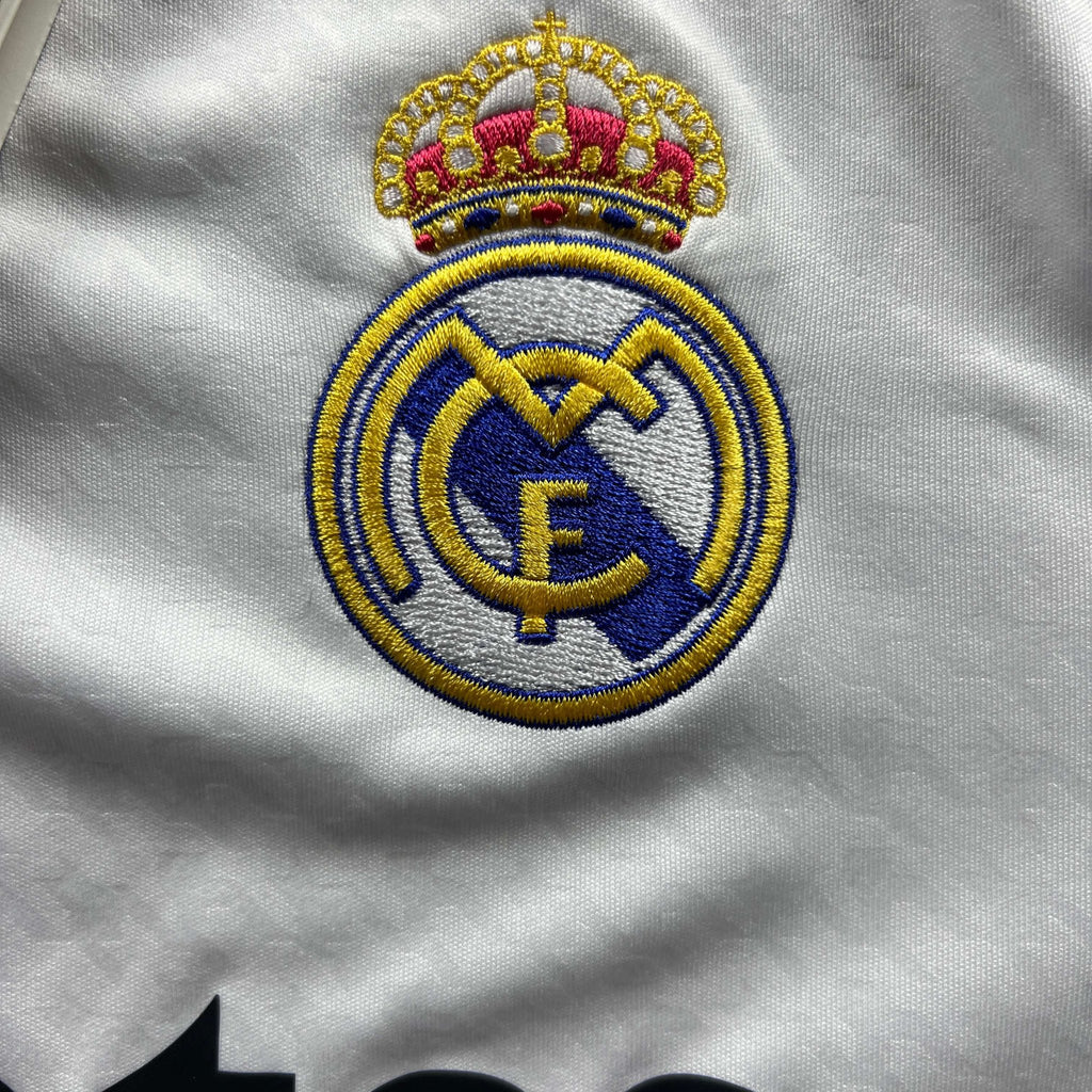 Real Madrid 2024-25 Adidas home Federico Valverde *NEW* football shirt size M