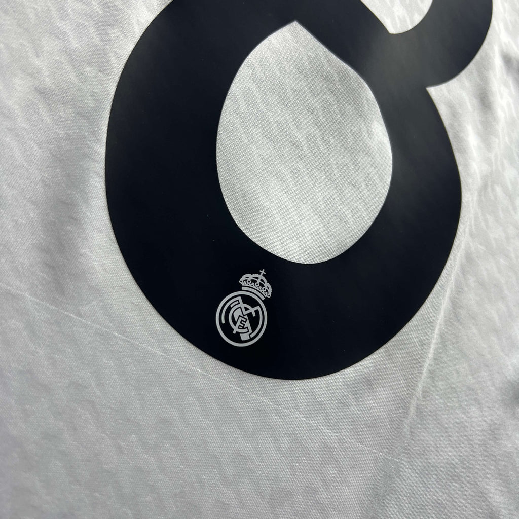Real Madrid 2024-25 Adidas home Federico Valverde *NEW* football shirt size M