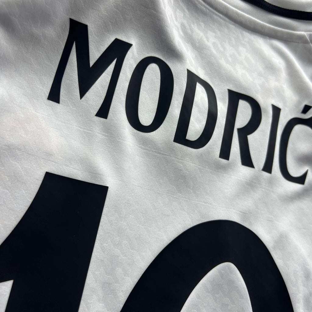 Real Madrid 2024-25 Adidas home Luka Modric *NEW* football shirt size M
