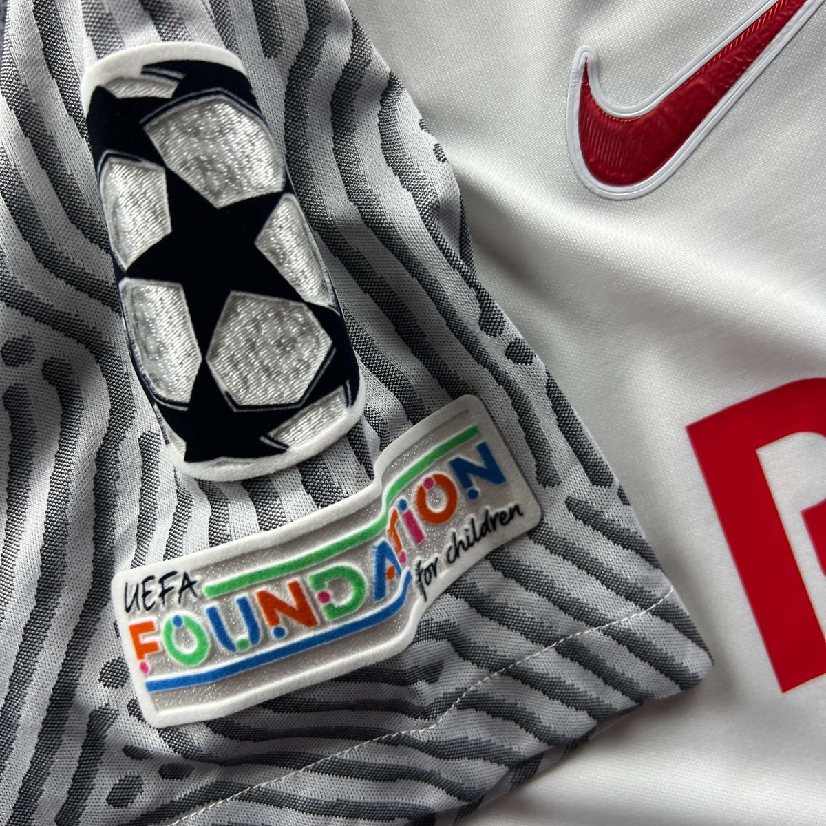 Red Bull Salzburg 2021-22 Nike european home Oumar Solet football shirt size L