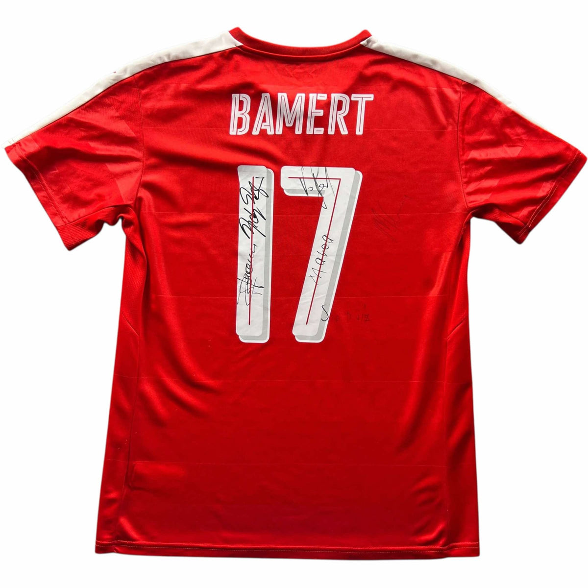 Switzerland 2016-18 Puma home Jan Bamert *Signed* football shirt size L