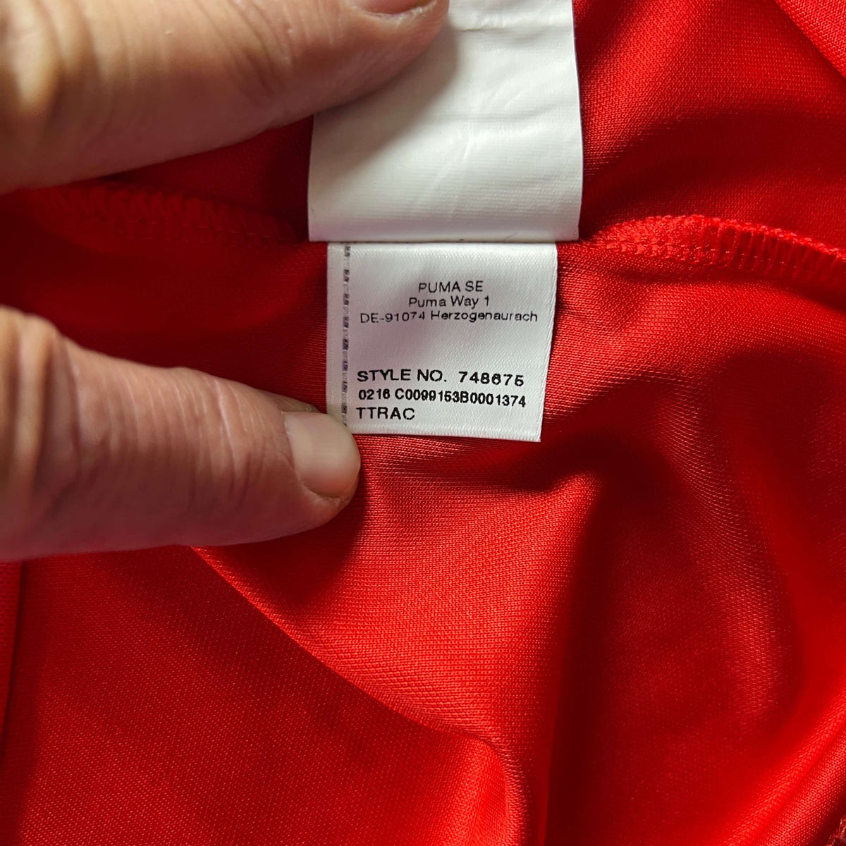 Switzerland 2016-18 Puma home Jan Bamert *Signed* football shirt size L