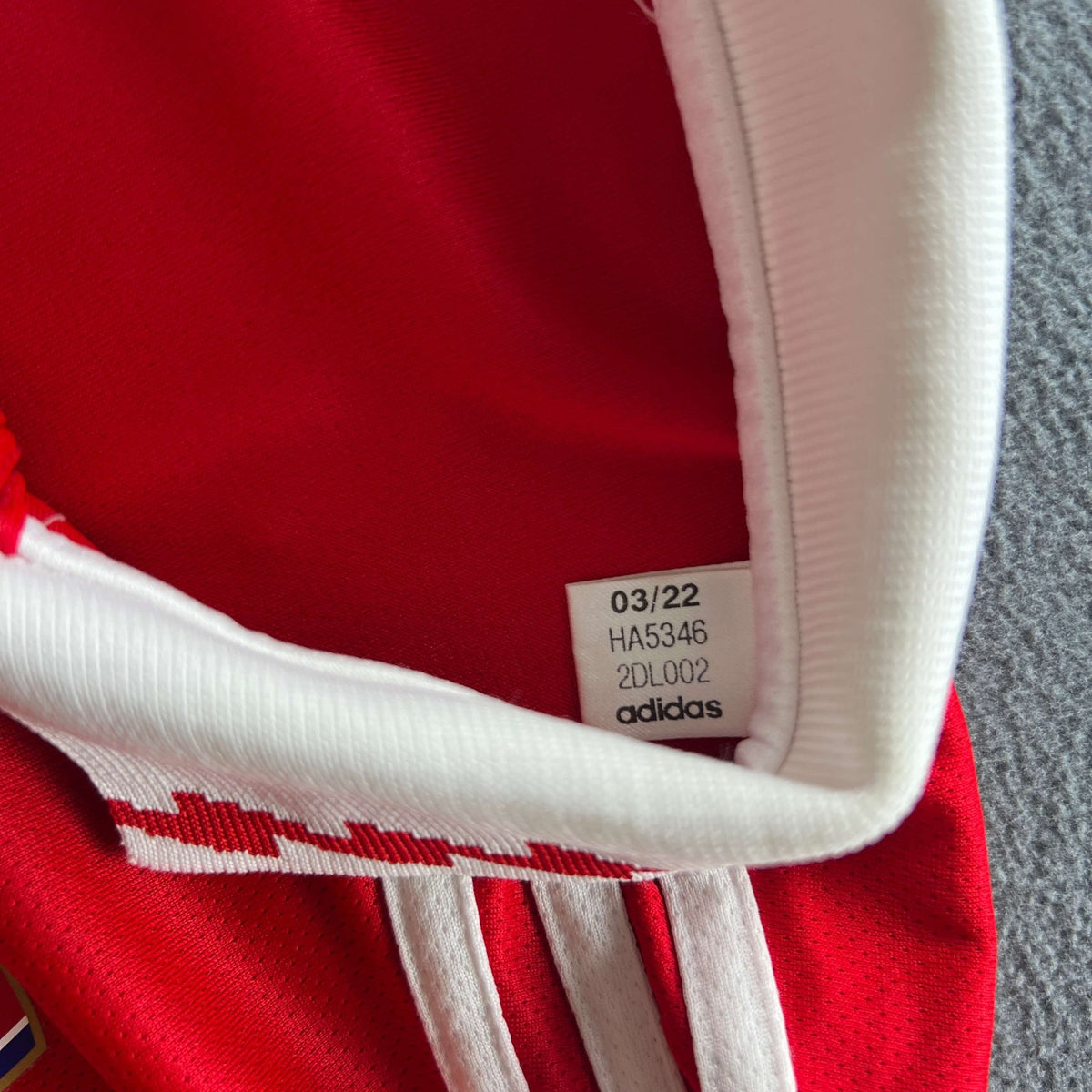 Arsenal 2022-23 Adidas home football shirt size Kids 104
