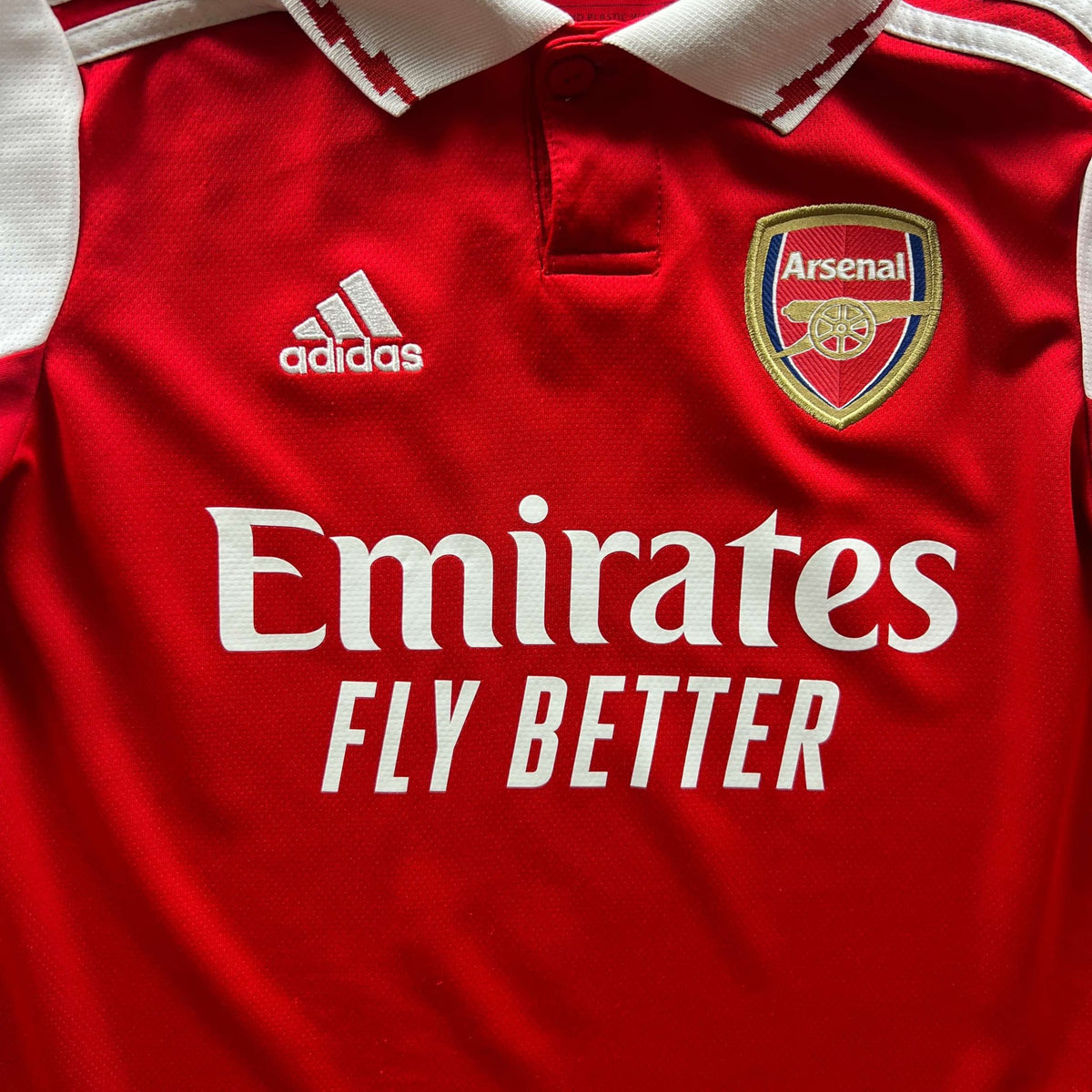 Arsenal 2022-23 Adidas home „G. Jesus” football shirt size Boys S (140)