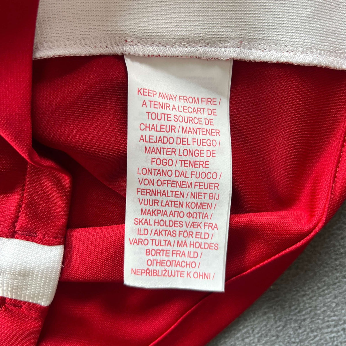 Liverpool 2020-21 Nike home football shirt size Kids XL (122-128)