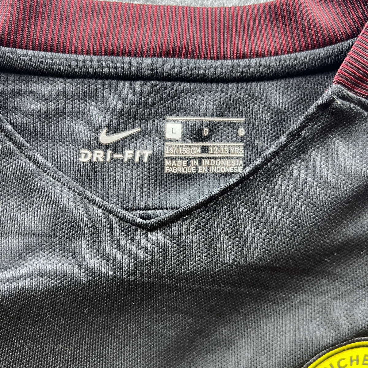 Manchester City 2016-17 Nike away football shirt size Boys L (147-158)