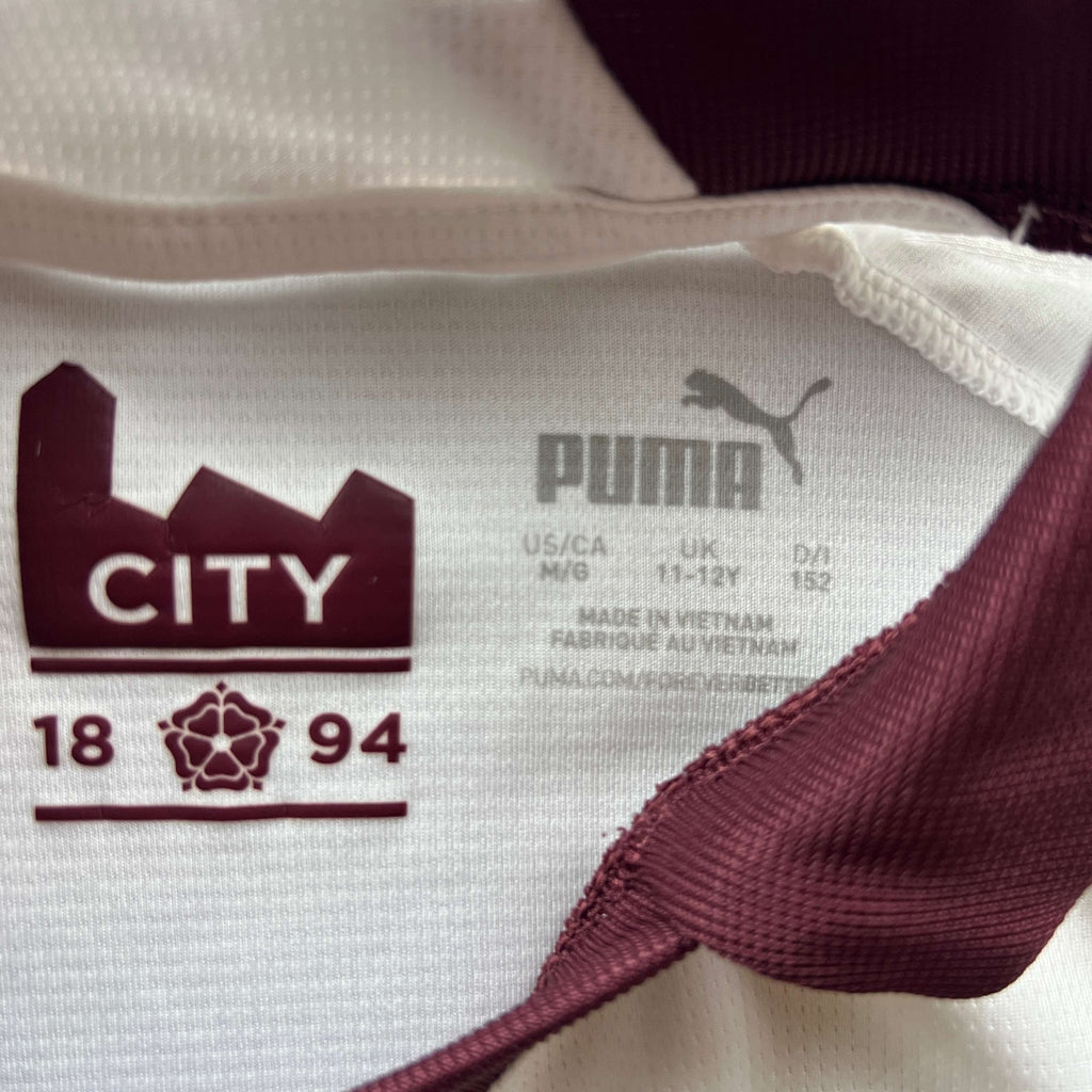Manchester City 2023-24 Puma away football shirt size Boys M (152)