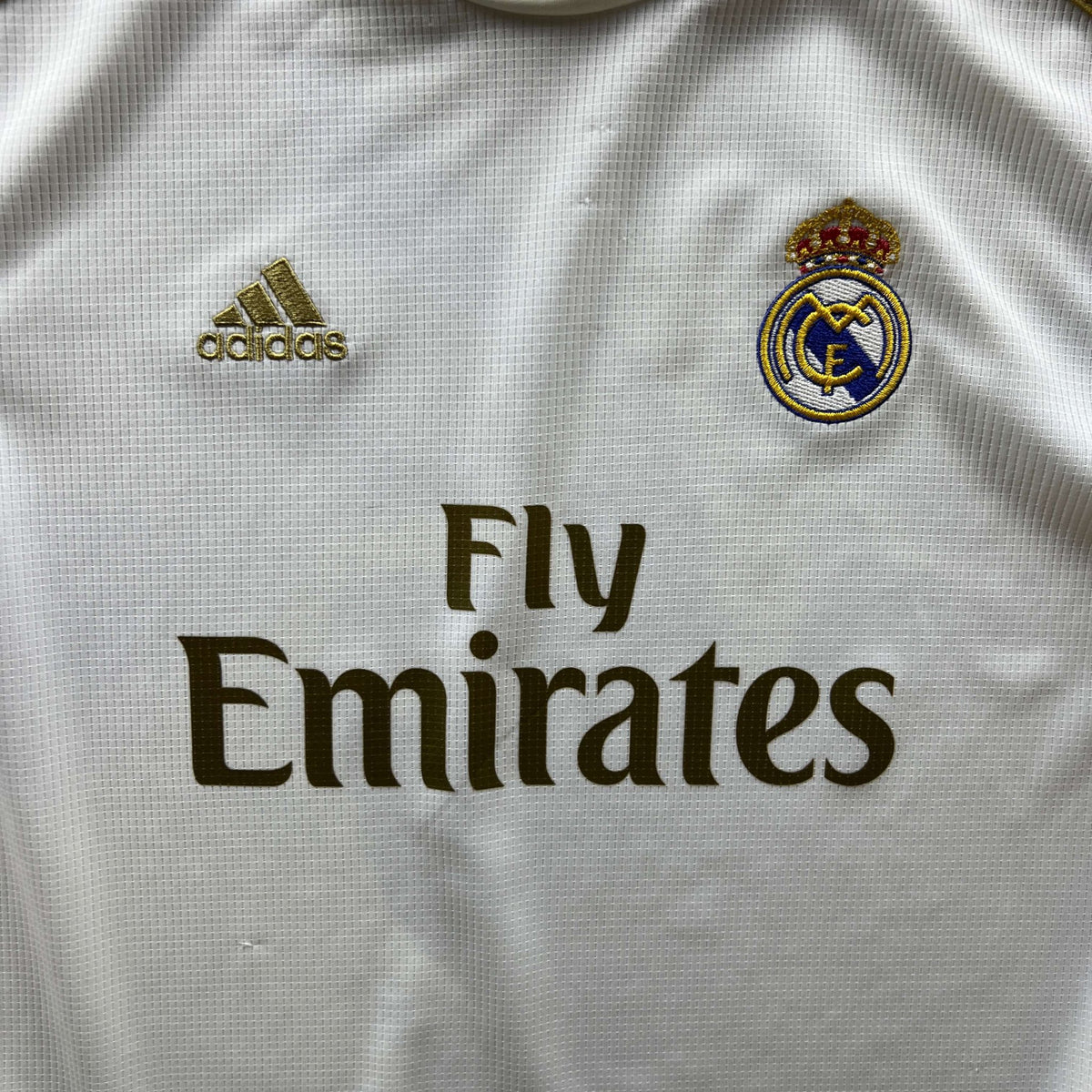 Real Madrid 2019-20 Adidas home football shirt size Boys M (152)