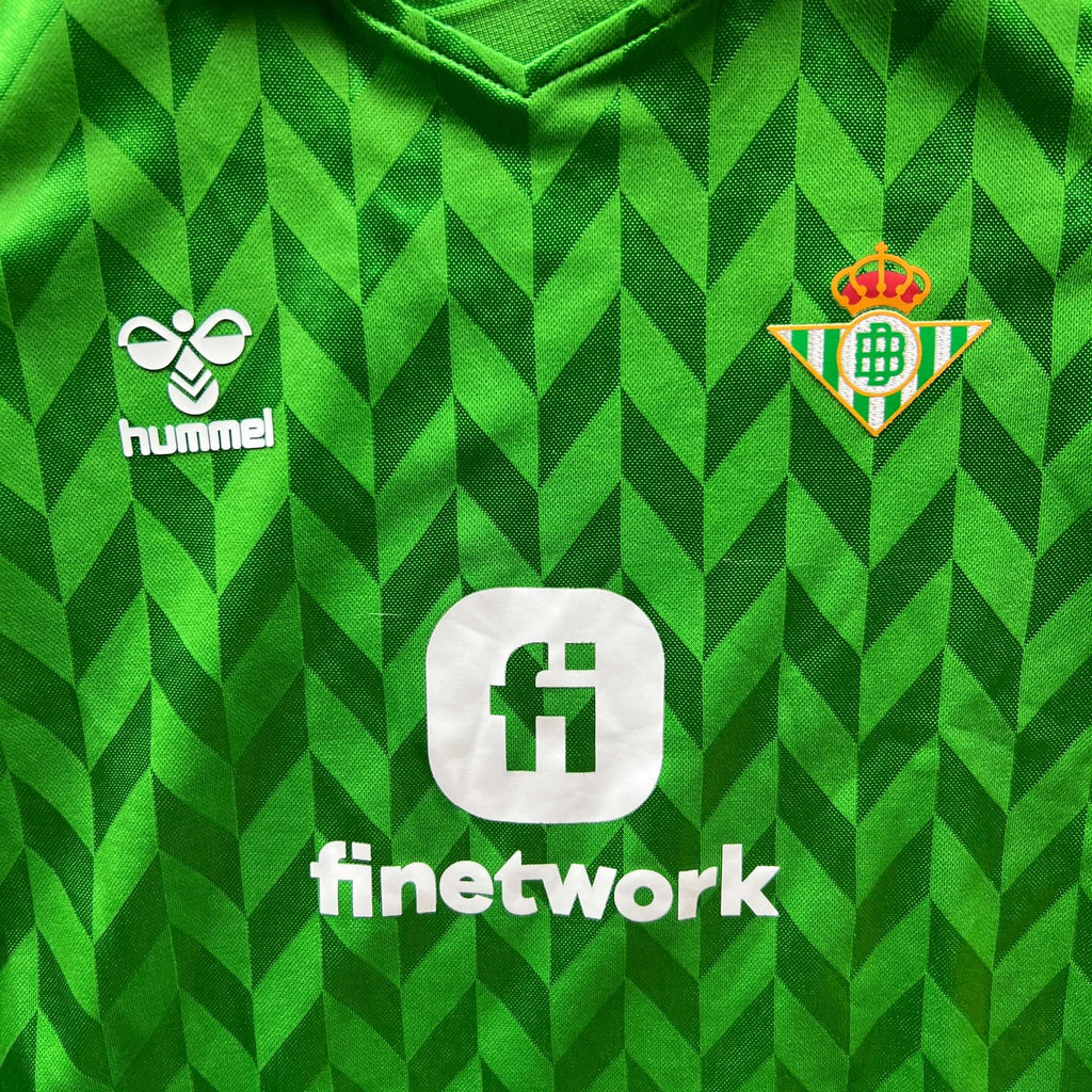 Real Betis 2023-24 Hummel away football shirt size Boys S (128)