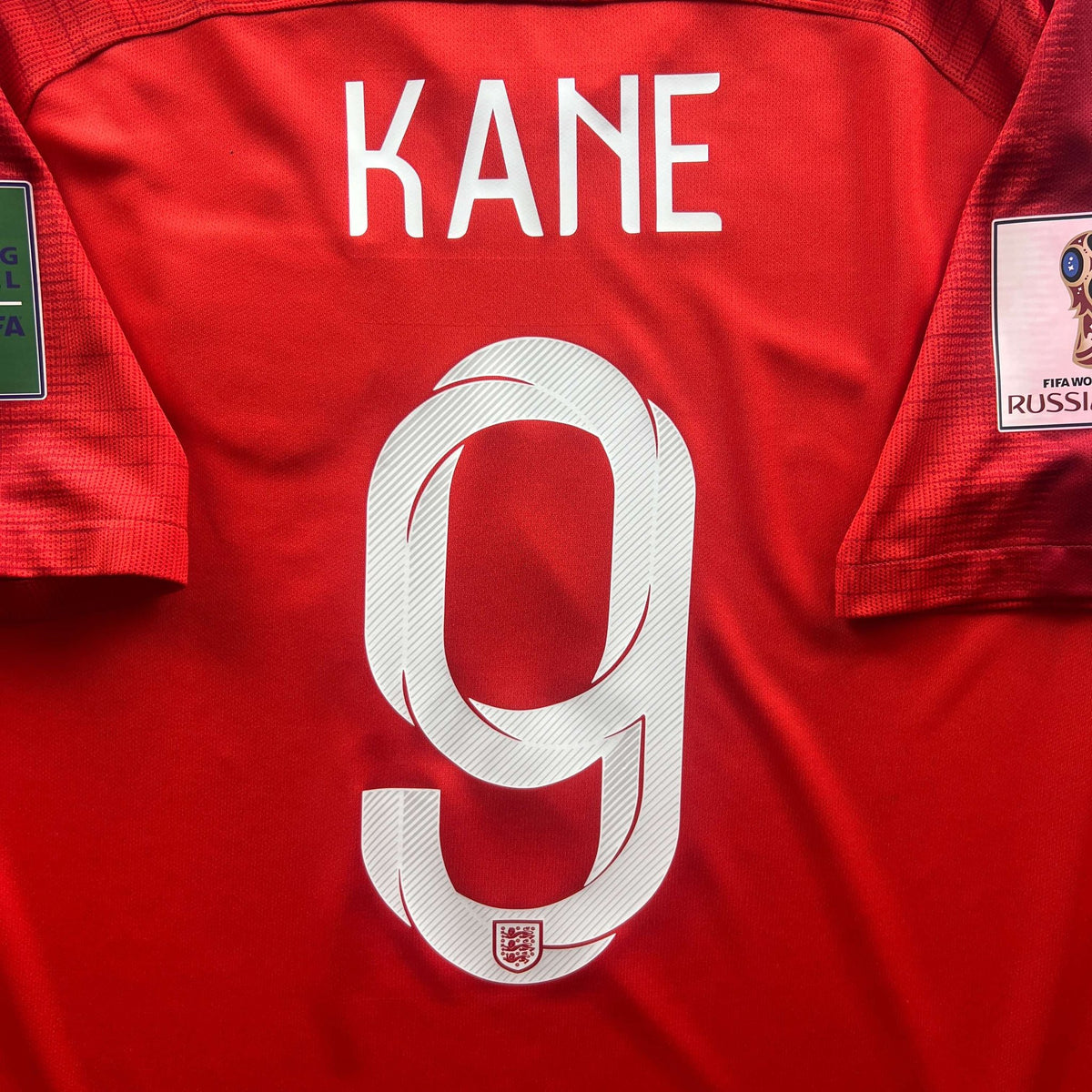 England 2018-20 Nike away Harry Kane football shirt size L