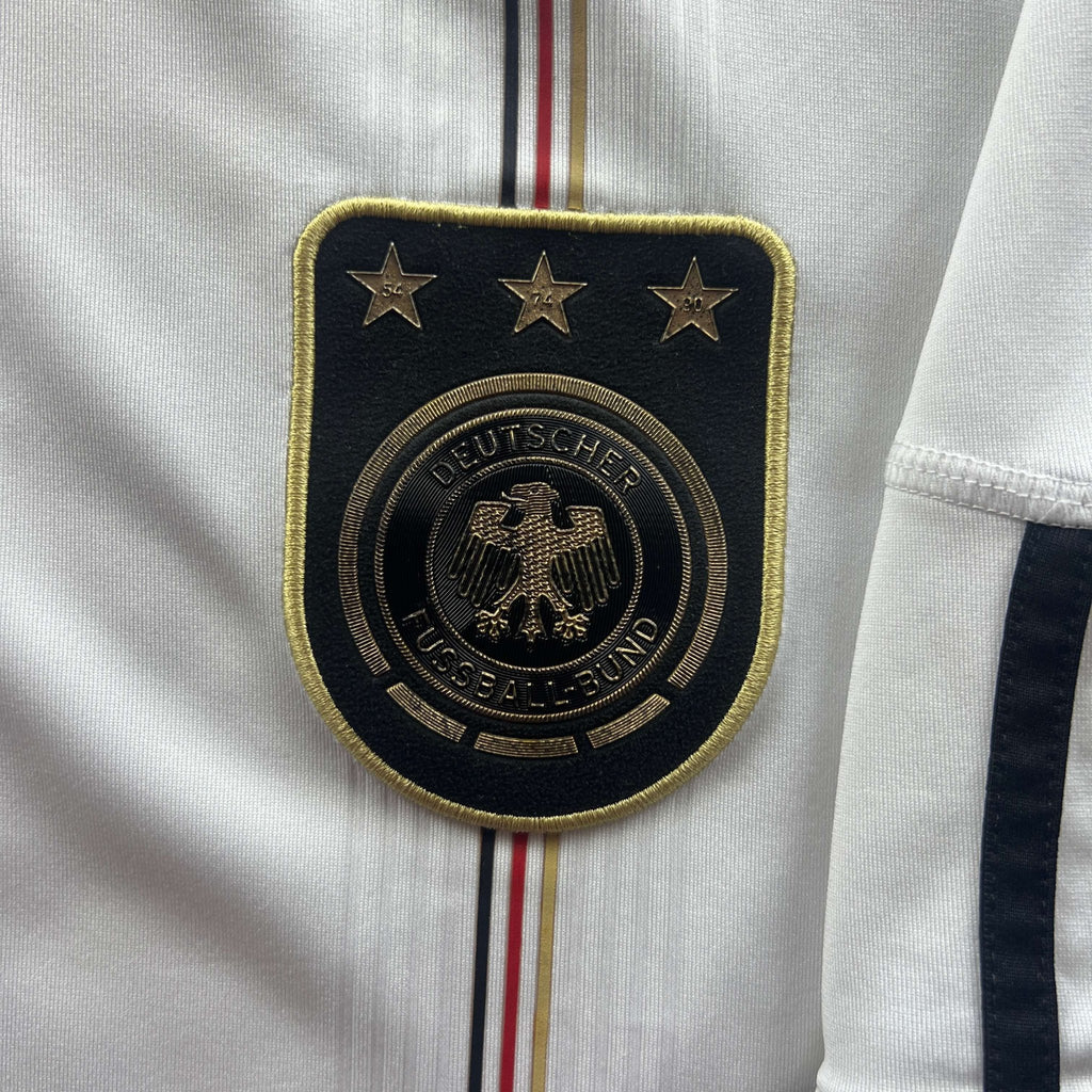 Germany 2010-12 Adidas home Mesut Özil football shirt size M