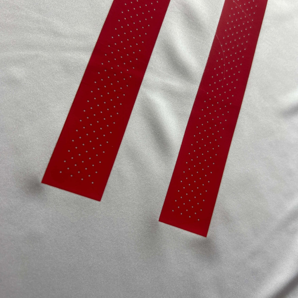 Hungary 2016-18 Adidas away Németh Krisztián football shirt size S