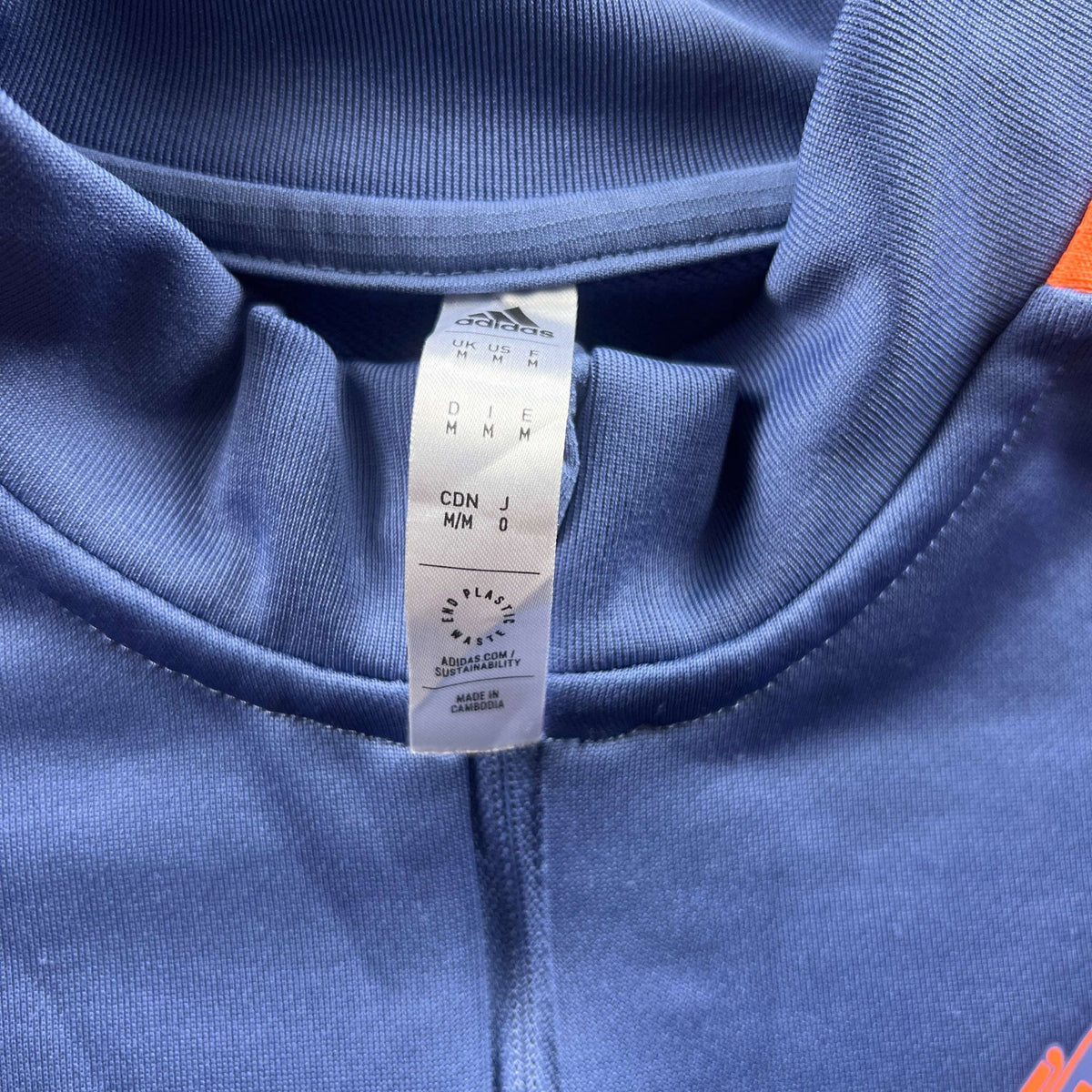 Manchester United 2022-23 Adidas training top size M