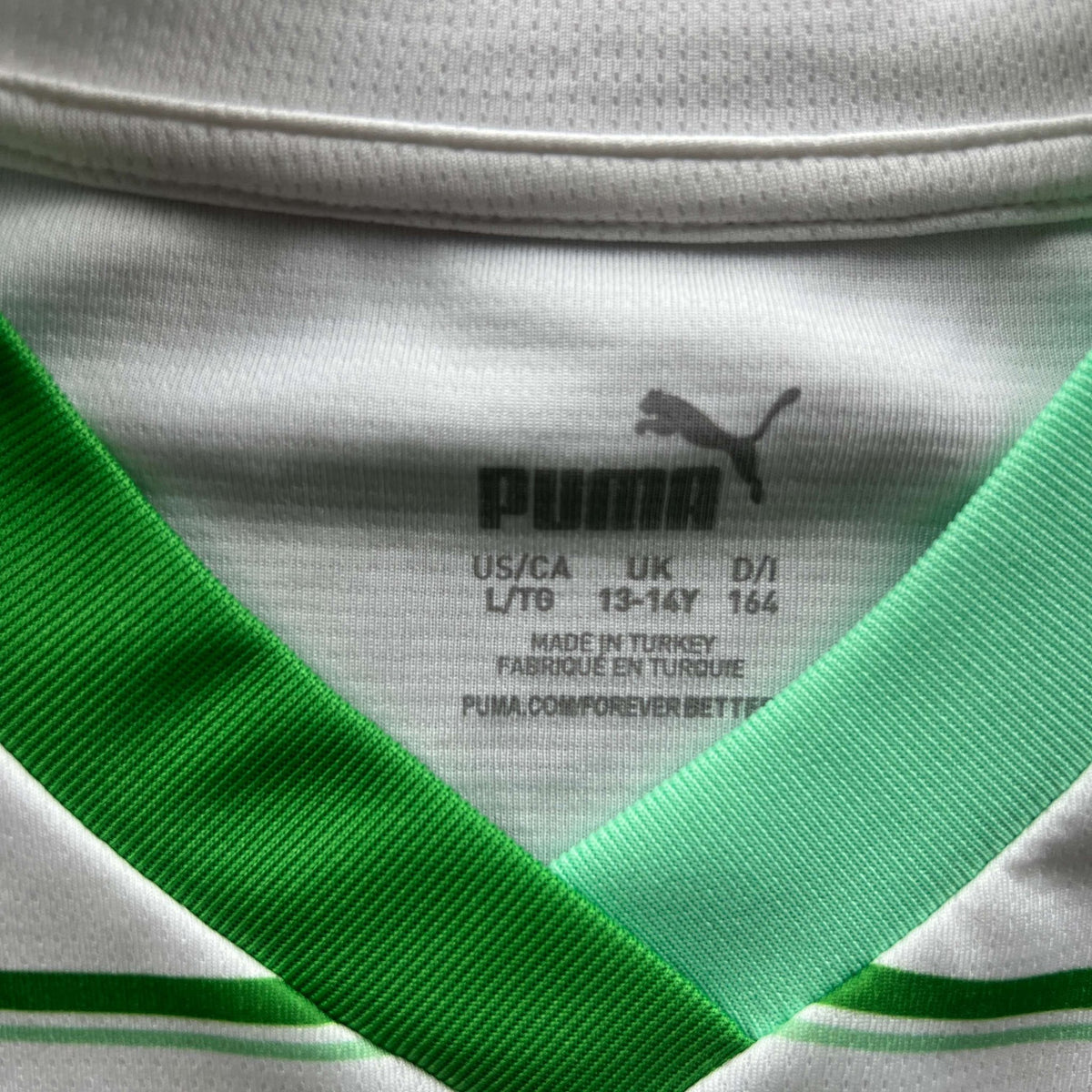 Greuther Fürth 2023-24 Puma home *Signed* football shirt size Boys L (164)