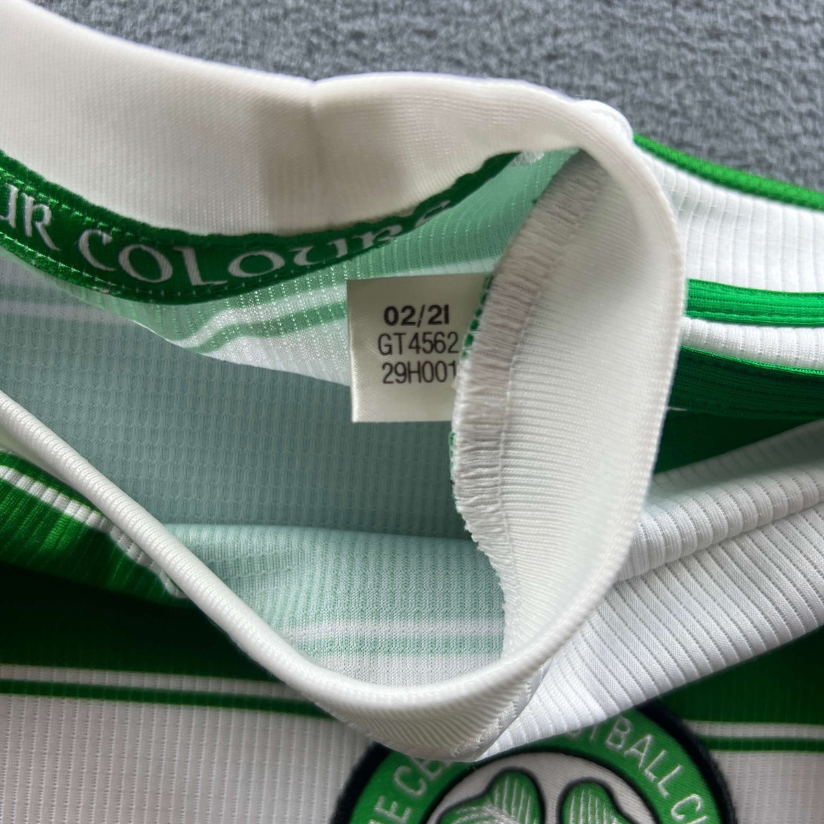 Celtic 2021-22 Adidas home football shirt size Boys L (164)