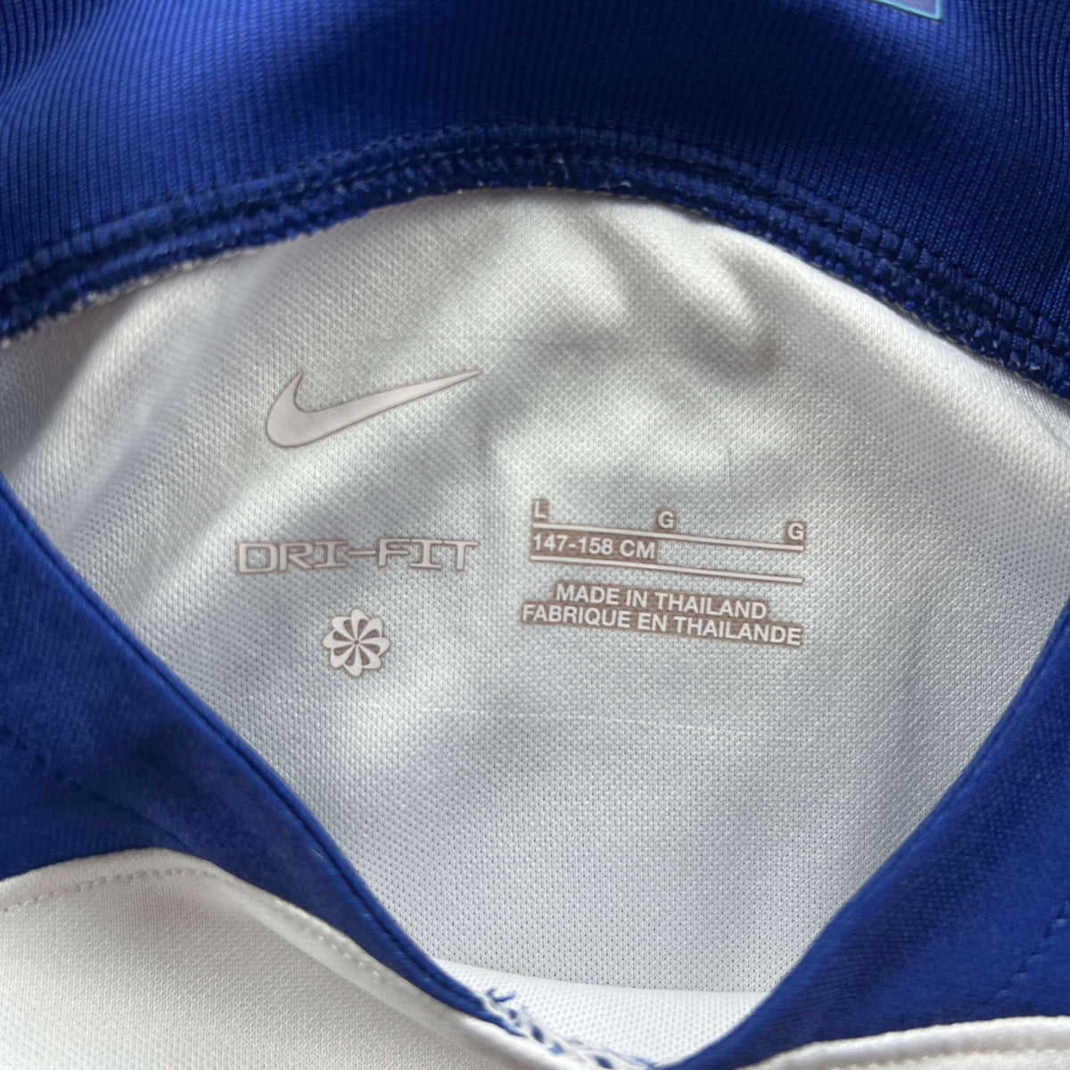 England 2022-23 Nike home football shirt size Boys L (147-158)