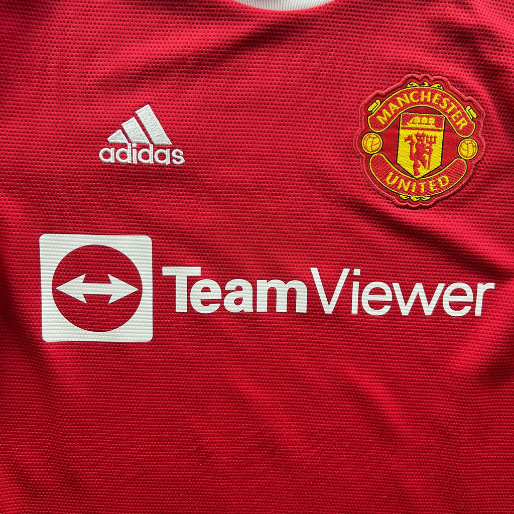 Manchester United 2021-22 Adidas home „Iolo” football shirt size Boys L (164)