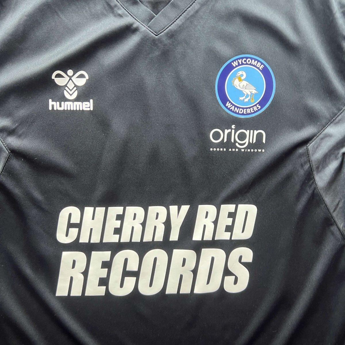 Wycombe Wanderers 2021-22 Hummel training football shirt size S