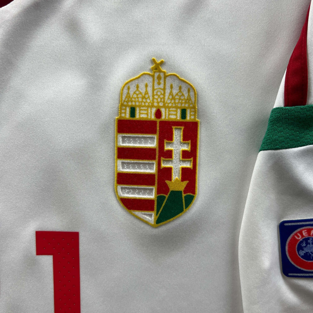 Hungary 2016-18 Adidas away Timári Norman football shirt size S