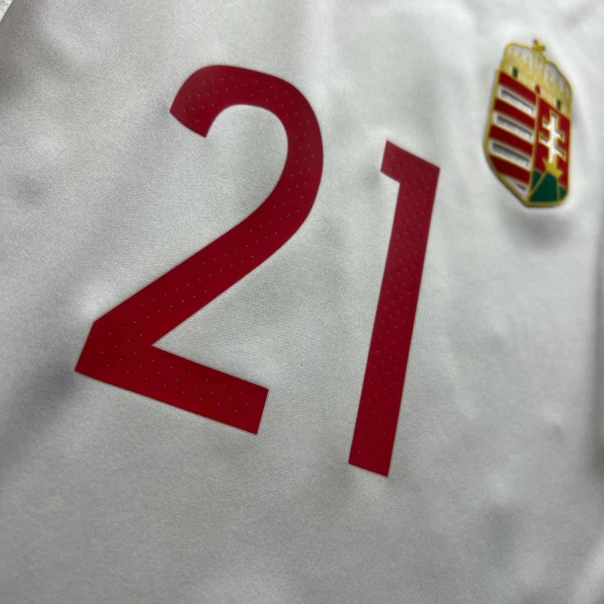 Hungary 2016-18 Adidas away Timári Norman football shirt size S