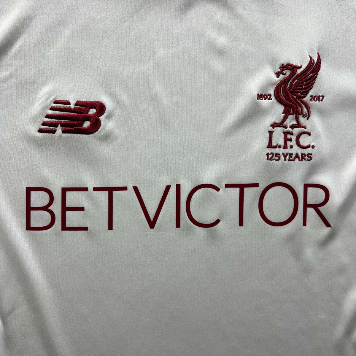 Liverpool 2017-18 New Balance training football shirt size M