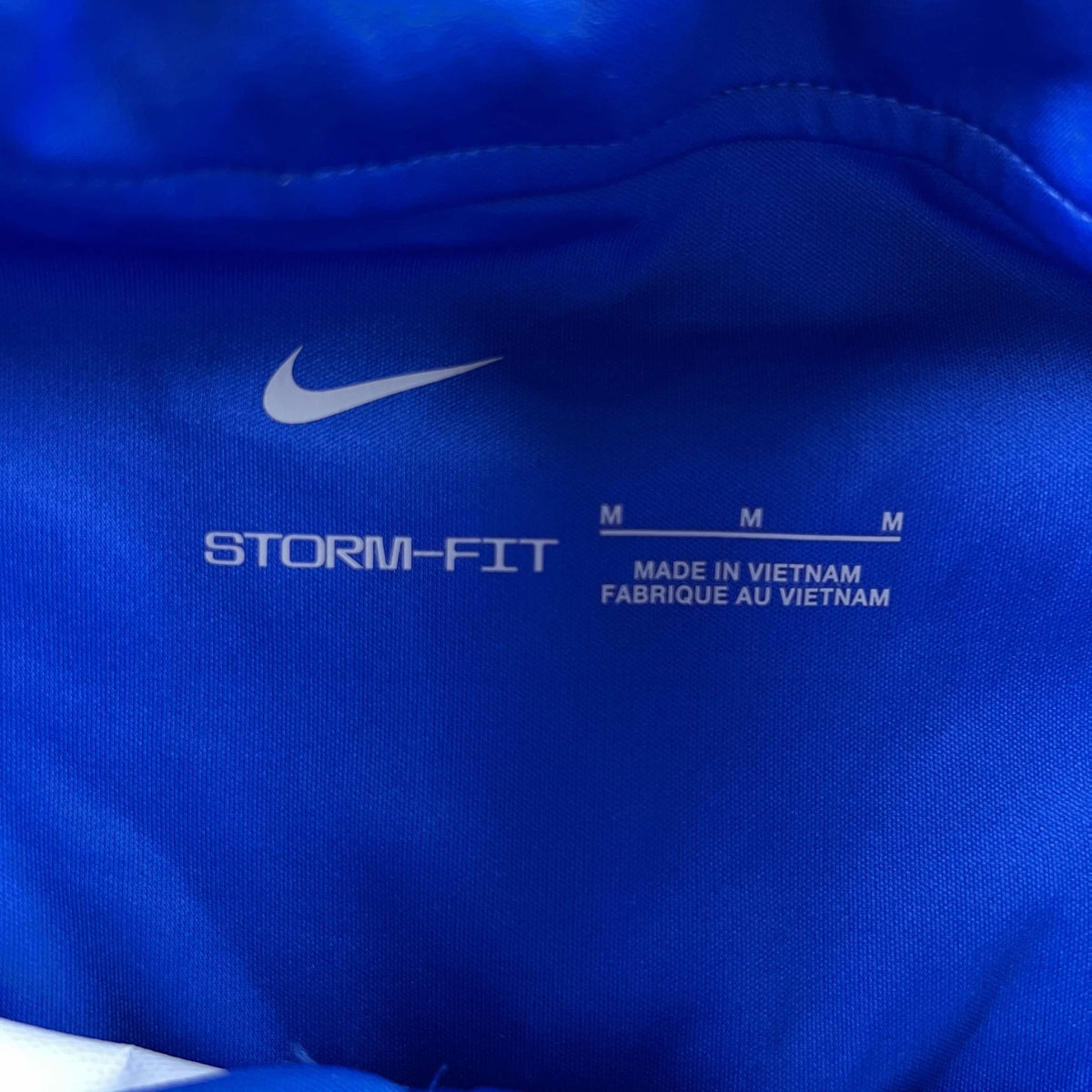 England 2022-23 Nike training top size M