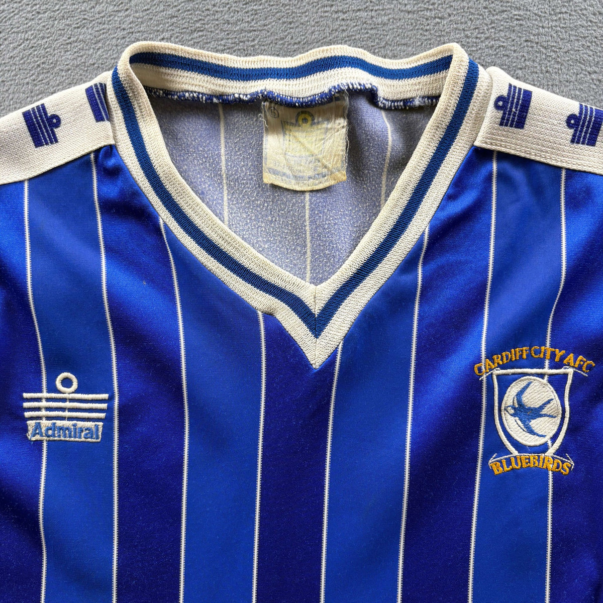 Cardiff City 1982-84 Admiral home football shirt size M